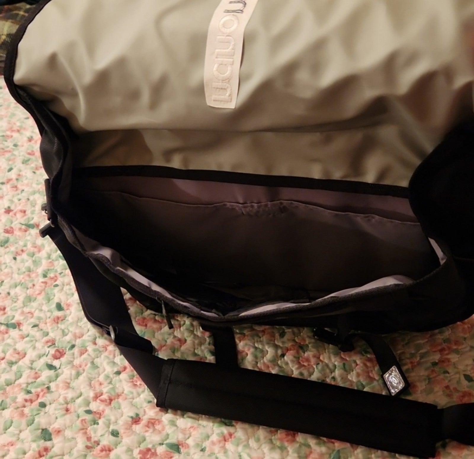 Timbuk2 Commute Laptop offers Messenger Bag ( Med, Black) 269-4-2001 Spec Ed RARE