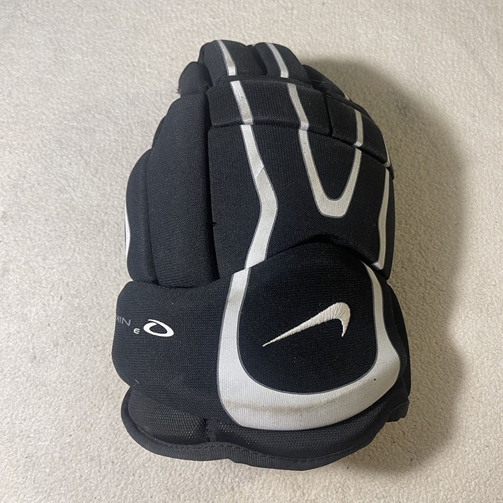 Nike Quest 3 Hockey Gloves Senior Large 13.5 Inch Right Glove ONLY