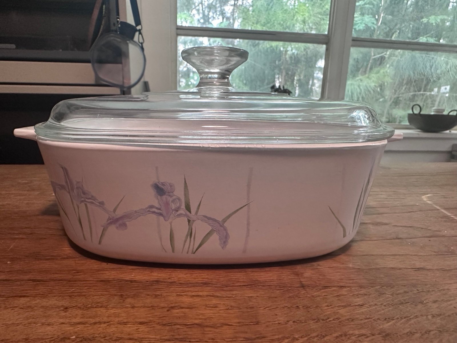Vintage Corning Ware Shadow Iris 2 Qt. Casserole with Lid - Classic Corelle Shad