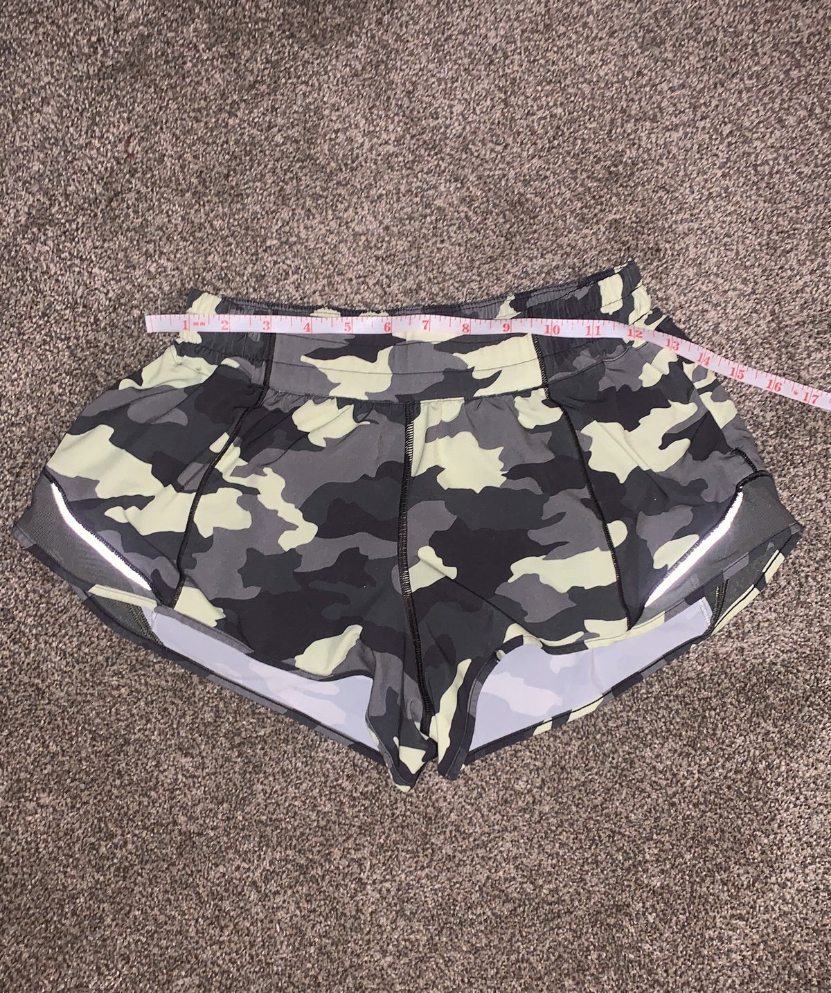 Lululemon Hotty Hot shorts