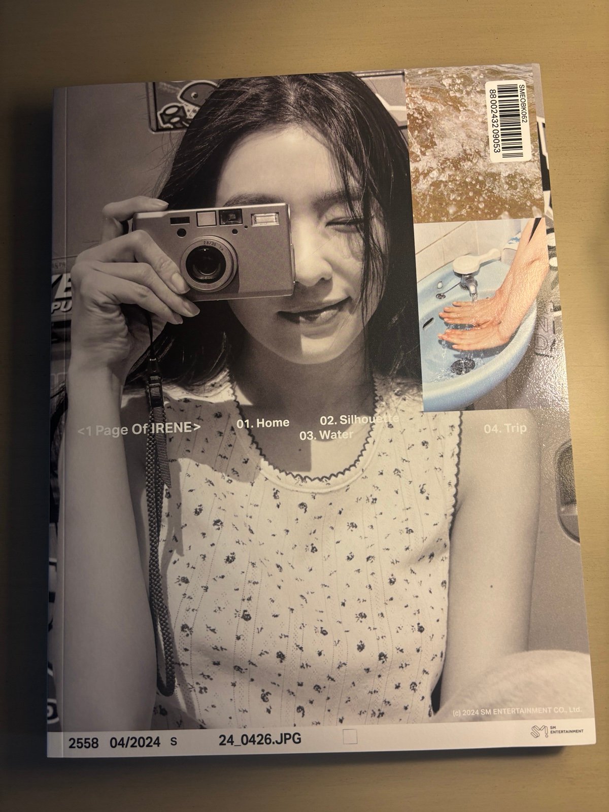 1 Page of Irene Unsealed Photobook (no photocard)
