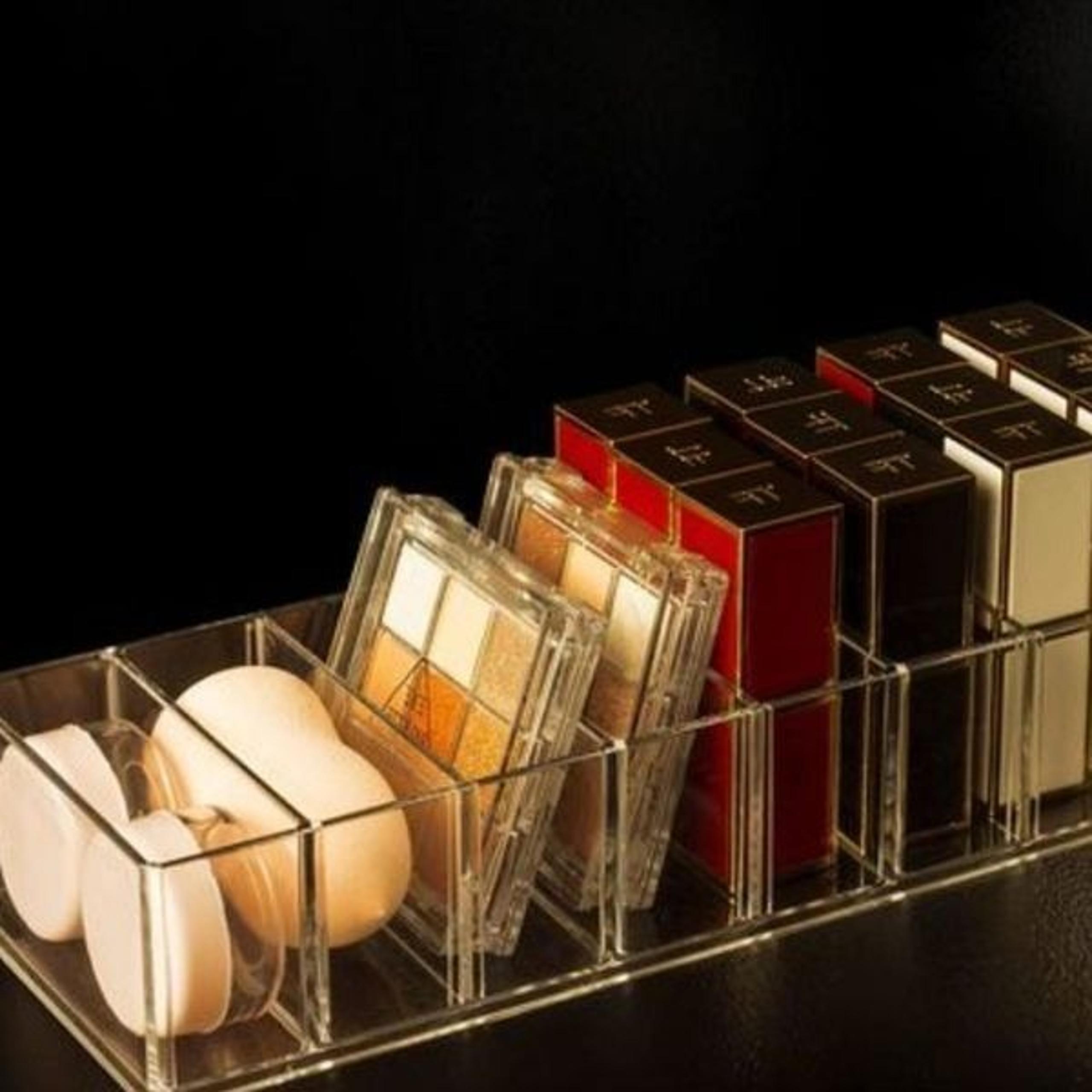 Clearly Chic Acrylic 8-Compartment Cosmetic Tray