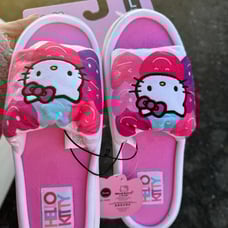 Hello kitty slipper 9
