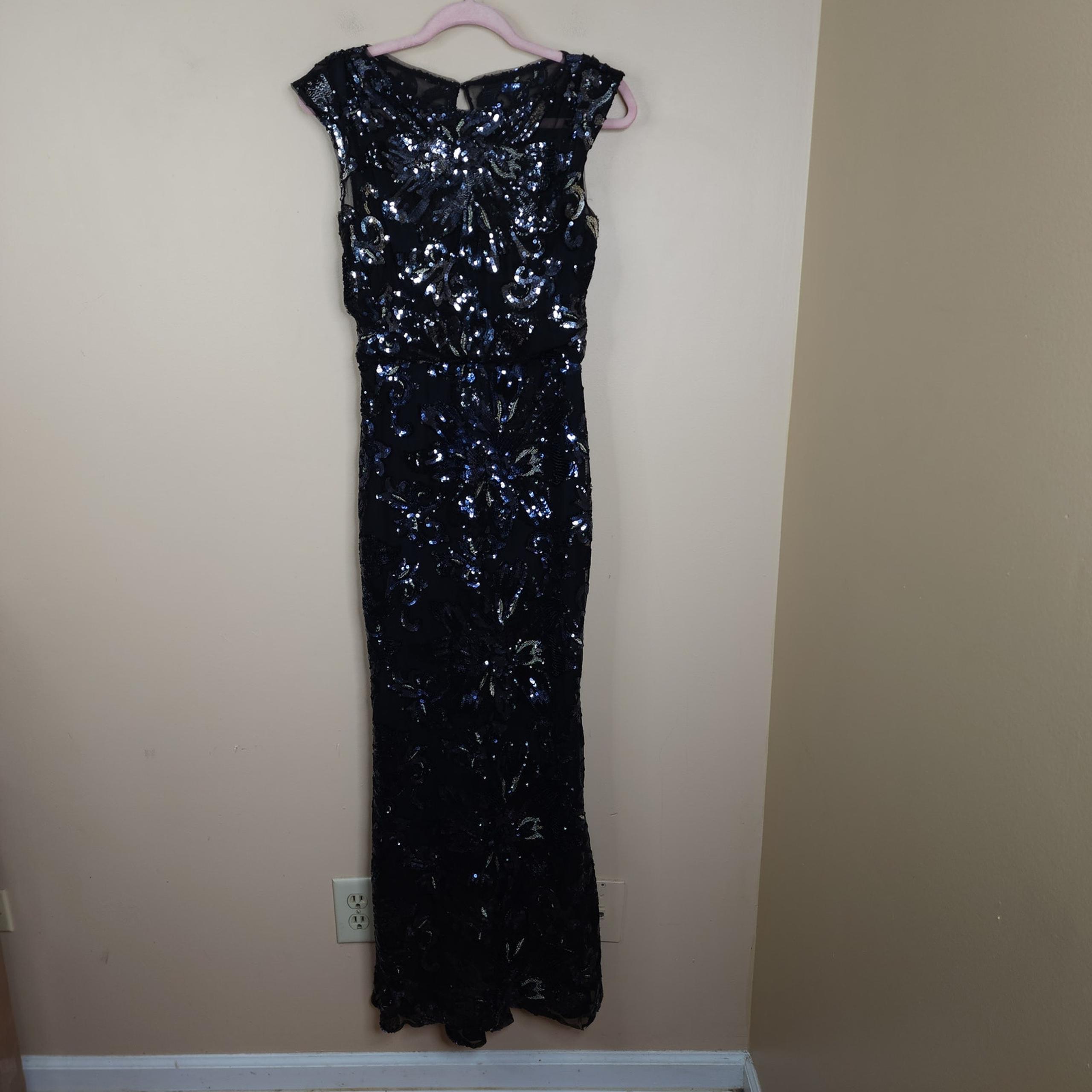Badgley Mischka Midnight Swirl Gown in Black Size 4