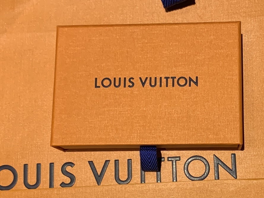 Six tubes louis vuitton sample free box