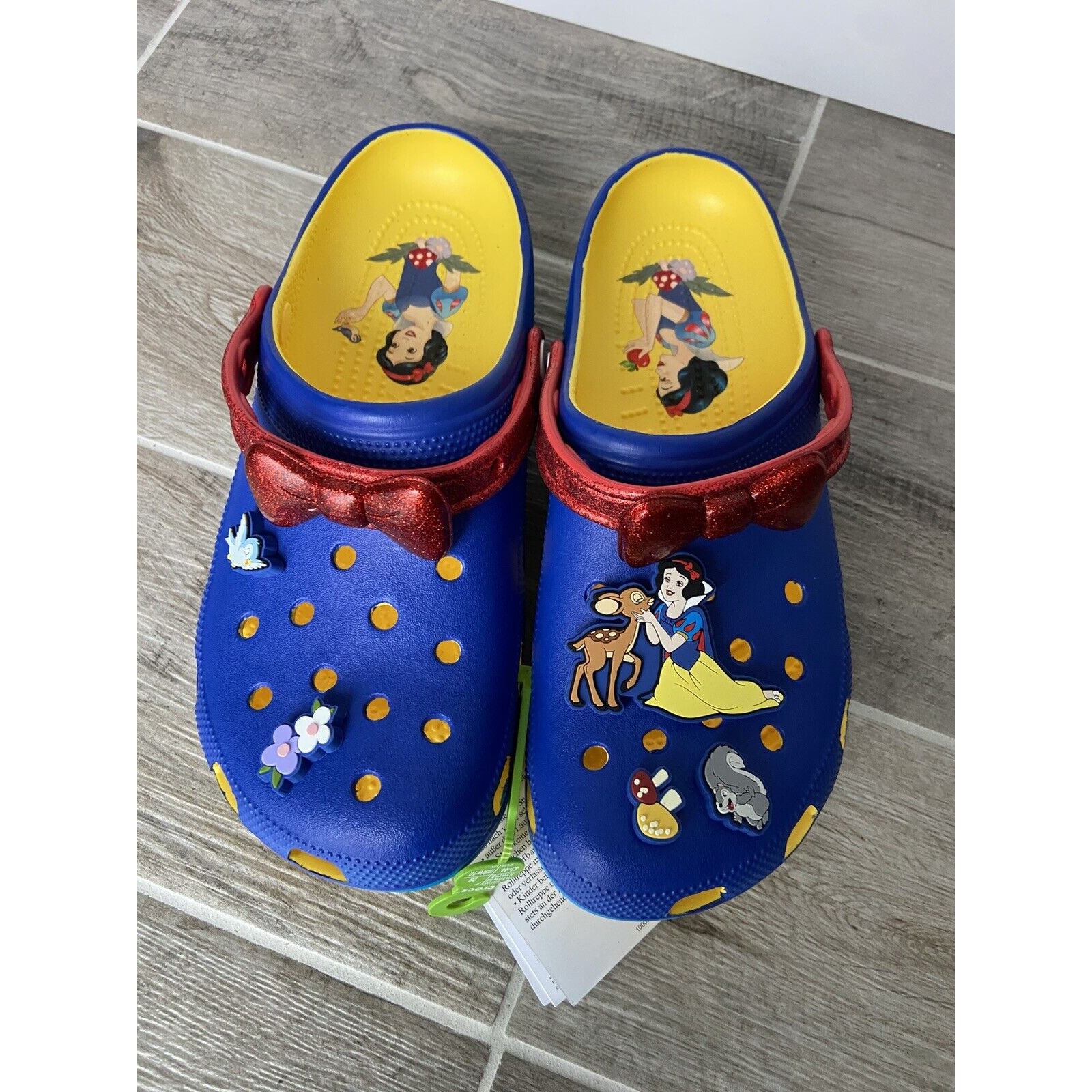 Disney Classic Clog Crocs Unisex Snow White NWT Men’s 10 Women’s 12