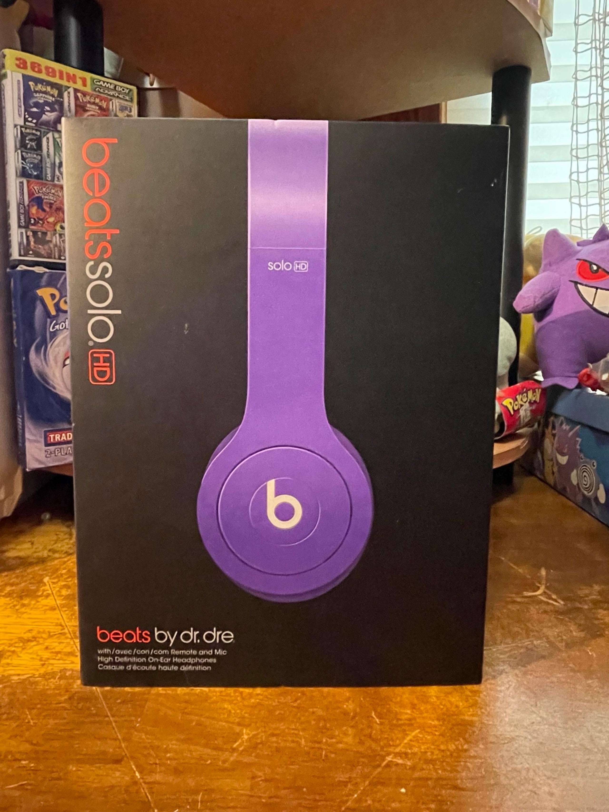 Beats By Dre Solo HD Wired Headphones with cord and box Purple