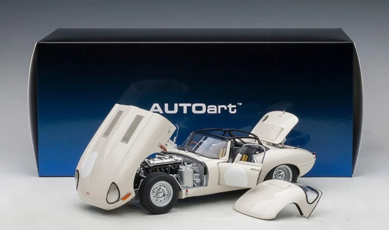 Jaguar Lightweight E-Type Roadster RHD White 1/18 Scale Composite Model Car By