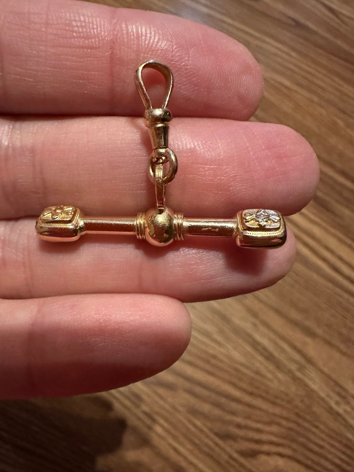 Vintage 18k Gold T Bar with Dog Clip