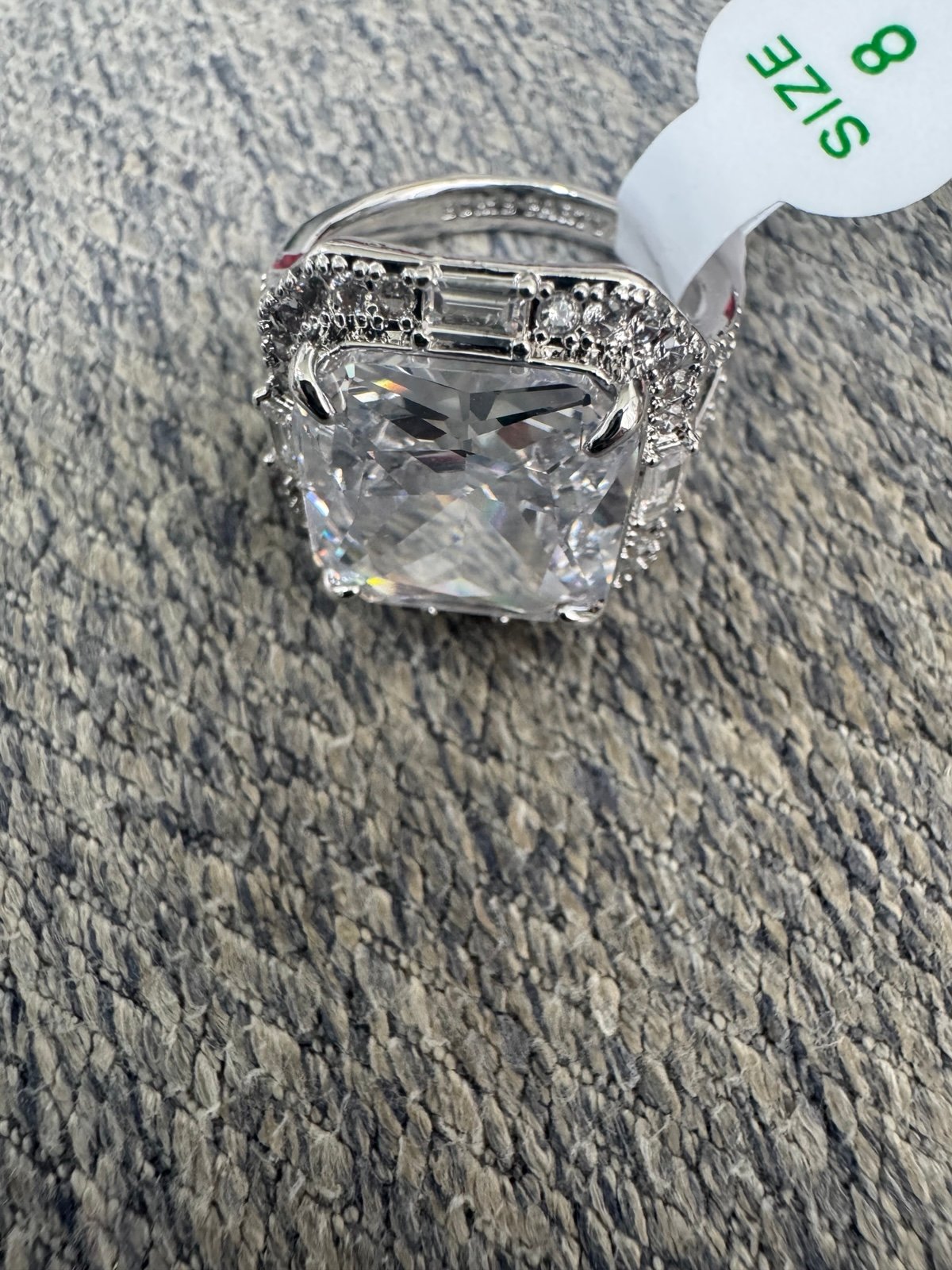 Bomb party ring size 8
