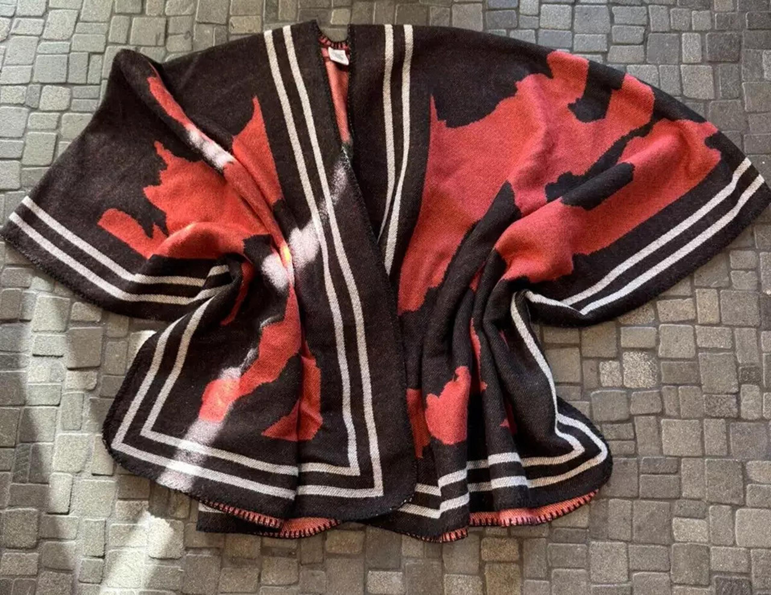 NEW Anthropologie Boho Alaskan Poncho Sweater Cape One Size O/S Brown Orange