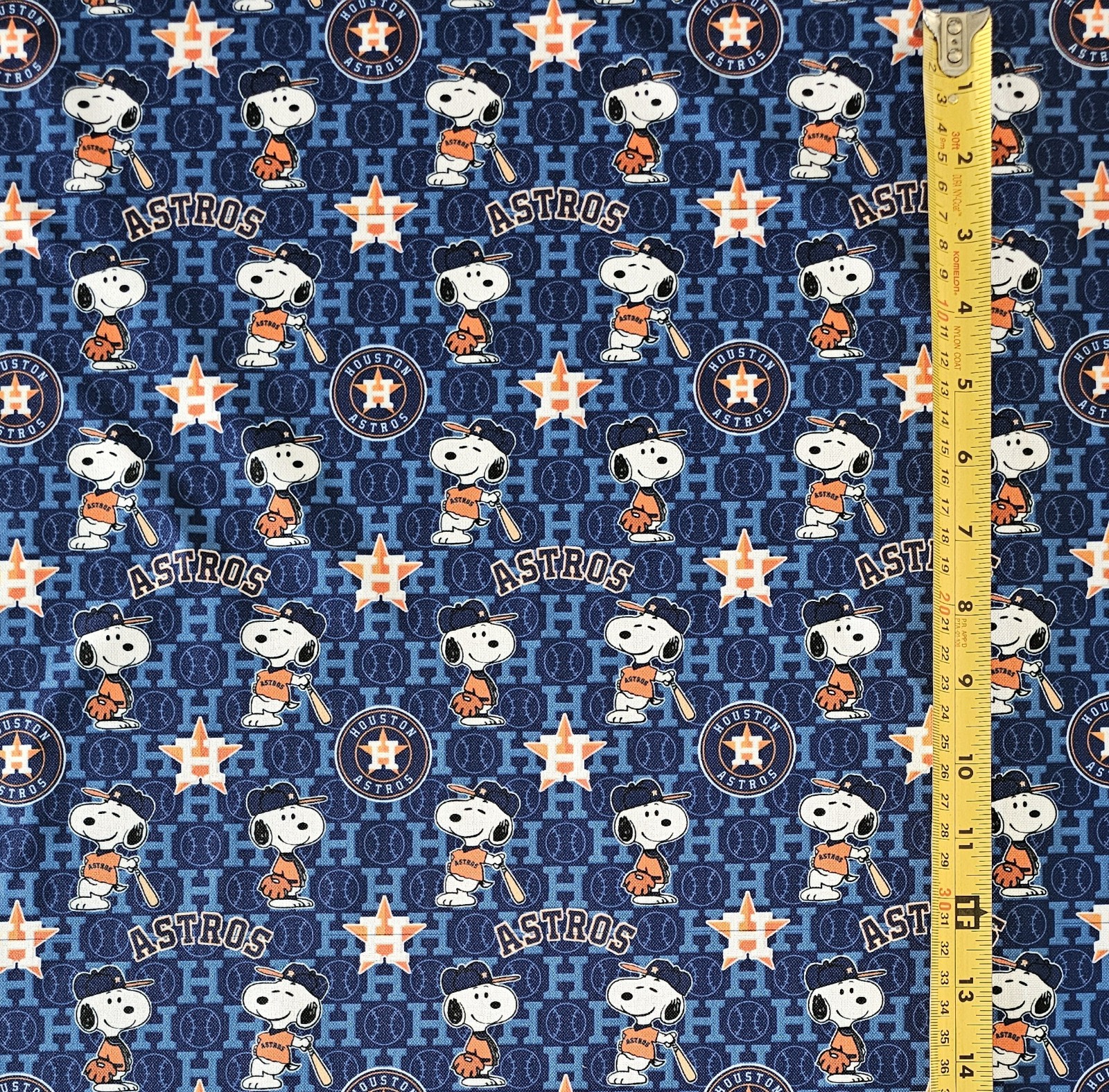 SNOOPY HOUSTON ASTROS FABRIC 1 YARD (36 X58 )