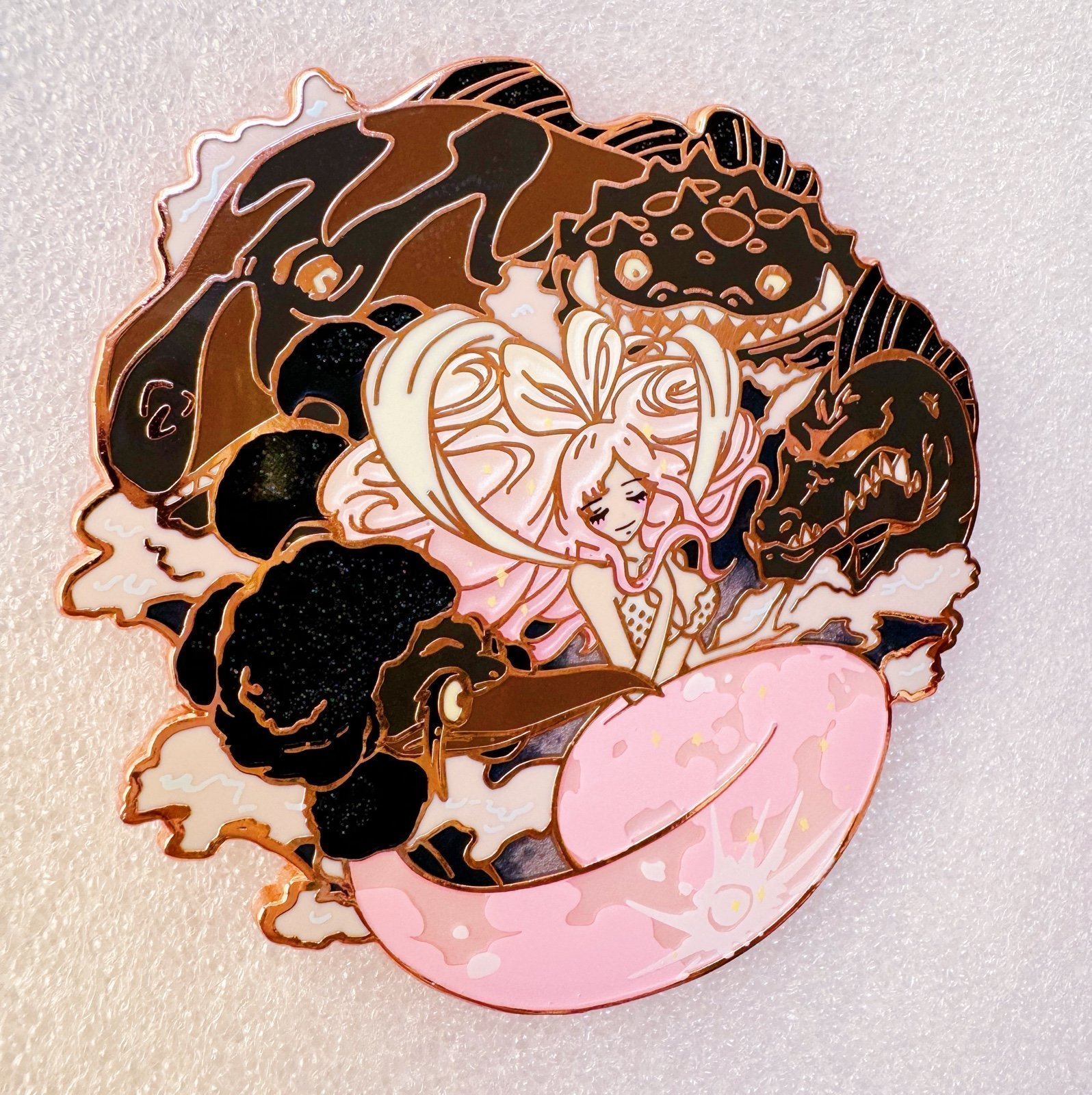 One Piece Strawberry Hoshi Enamel Pin + freebie