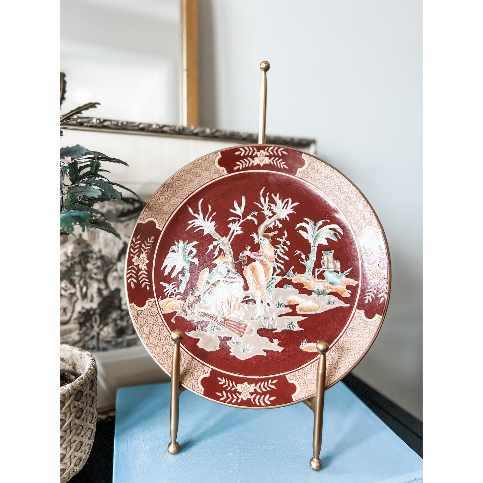 Andrea by Sadek Chinese Plates – Garden Scene with Monkeys – Set of 2 (10”)