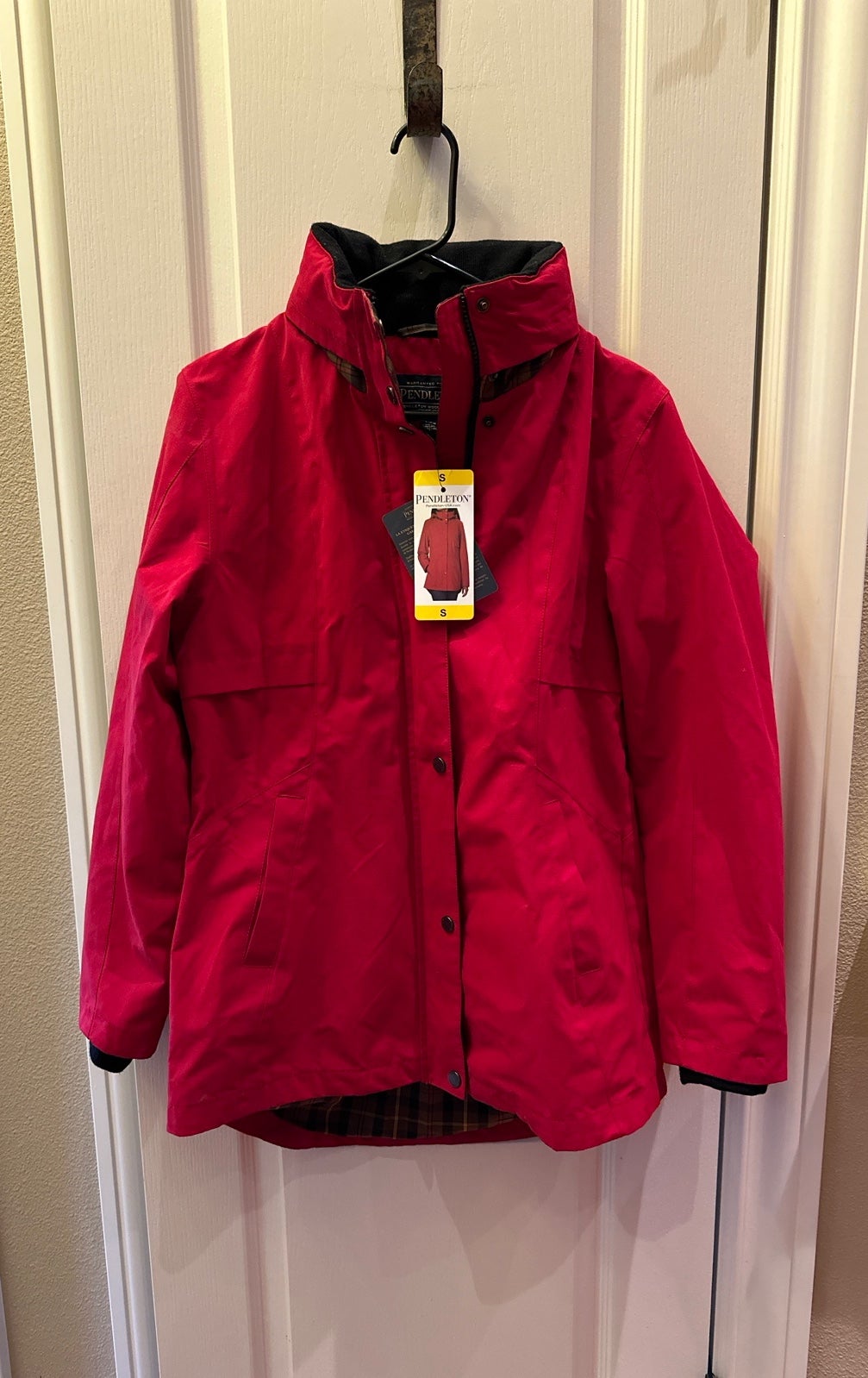 Pendleton red coat with removable hood Sz Small NWT