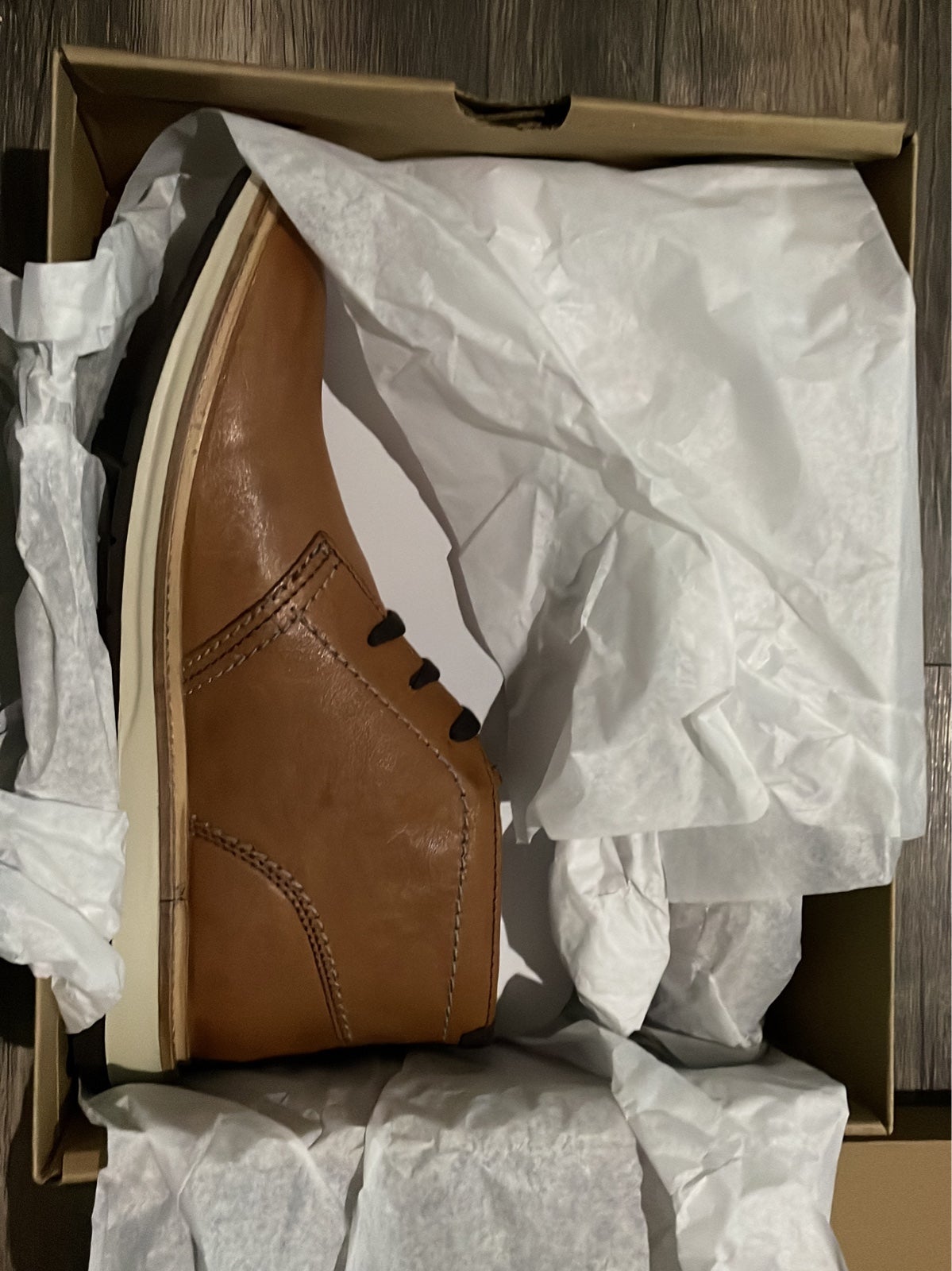 Clarks men’s tan leather shoes