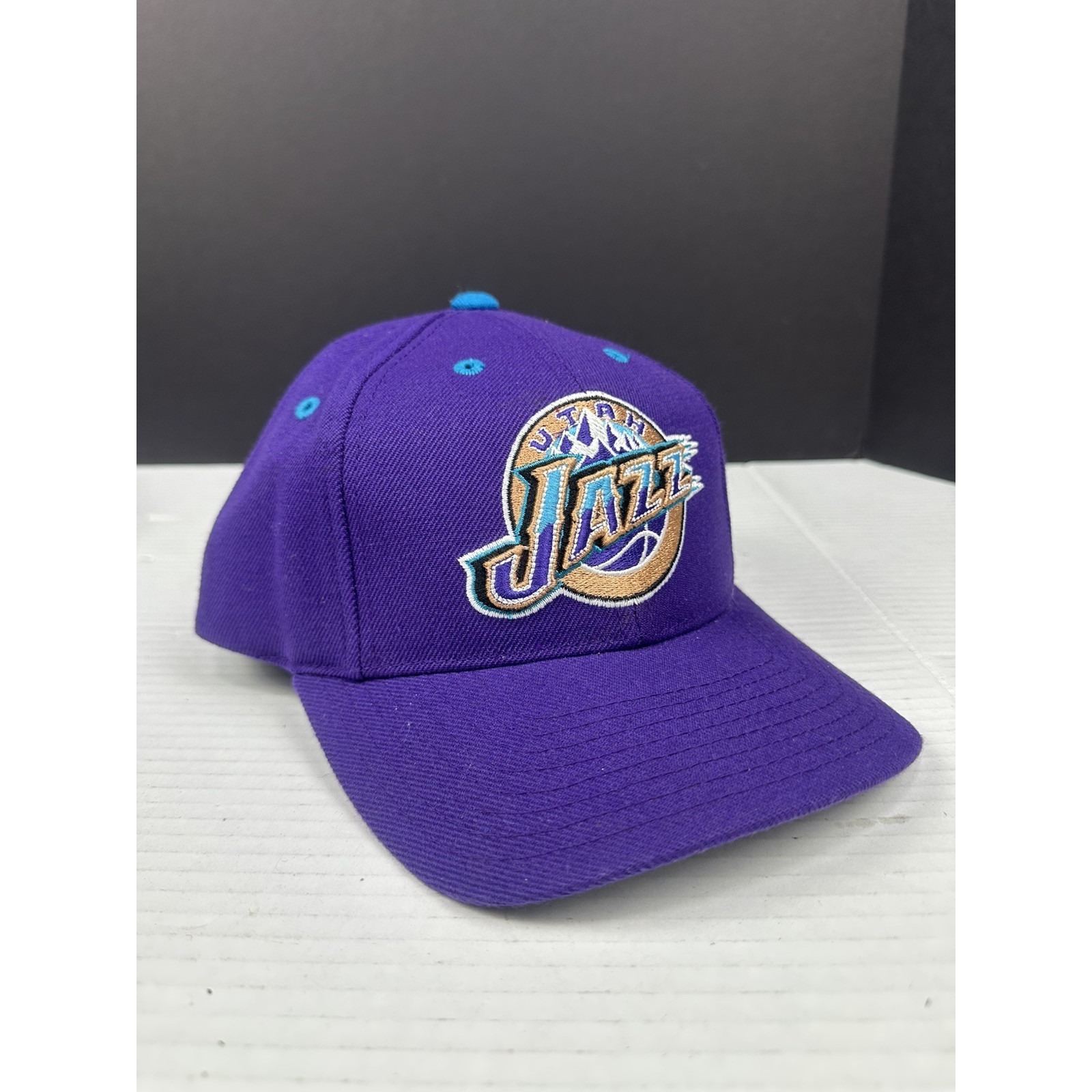 Vintage Utah Jazz Hat Snapback Mens Purple Plain Logo Logo Athletic NBA Cap