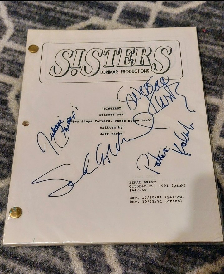 SignedSisters (American TV series) Autographed Script Episode 10 October 29 1991
