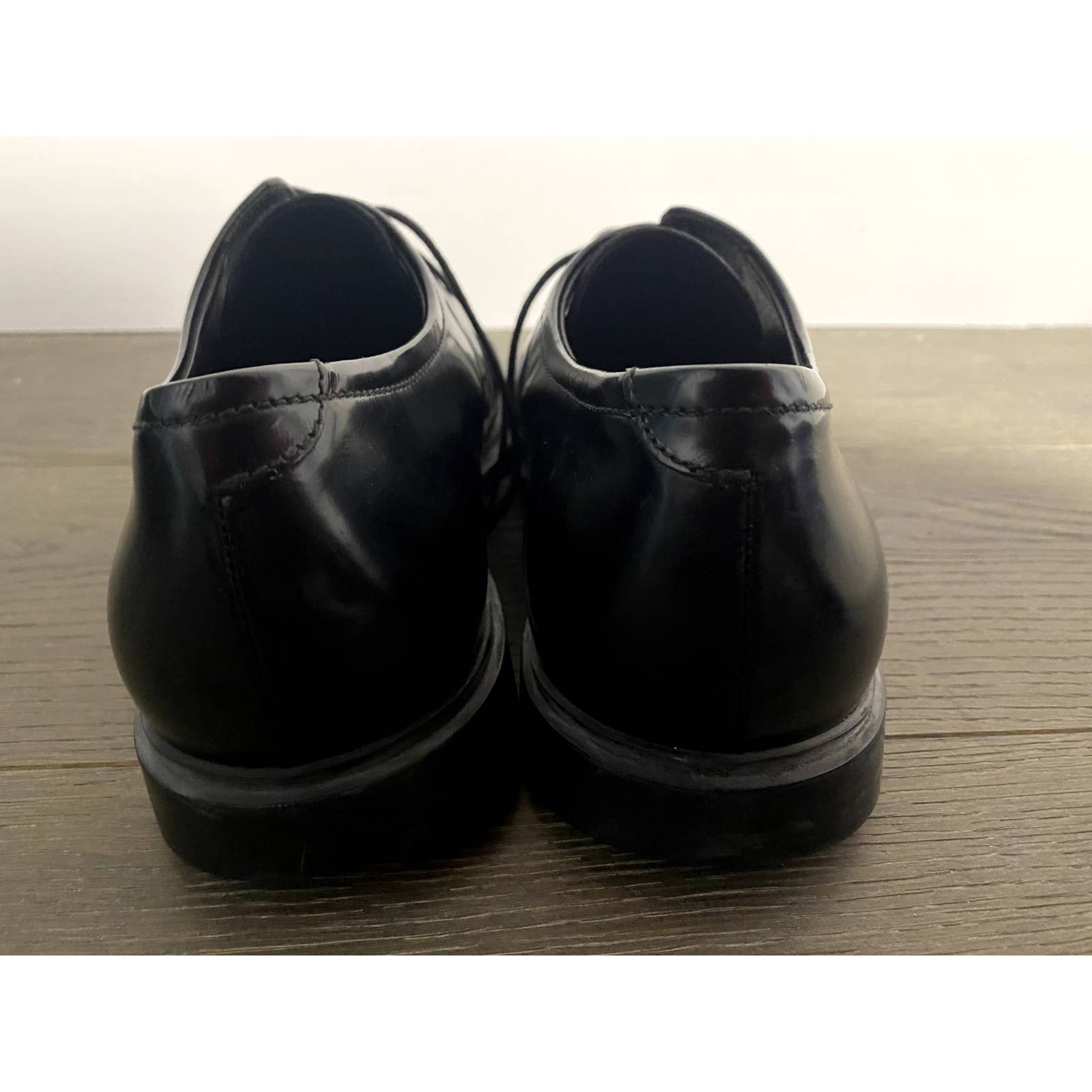 PRADA Mens Dress Shoe Size 9.5 (2E) Black Patent Leather Lace-up Derby - Italy