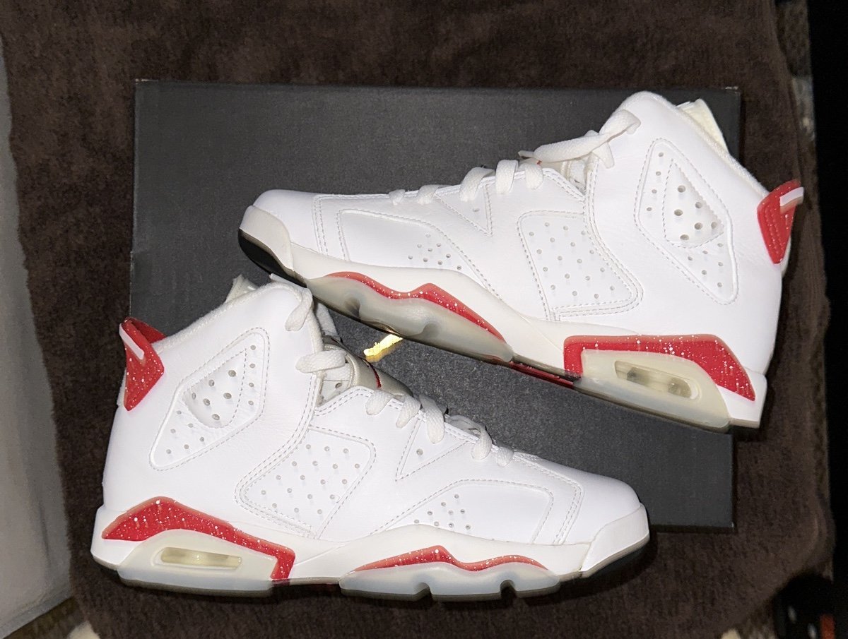 Jordan 6 Retro