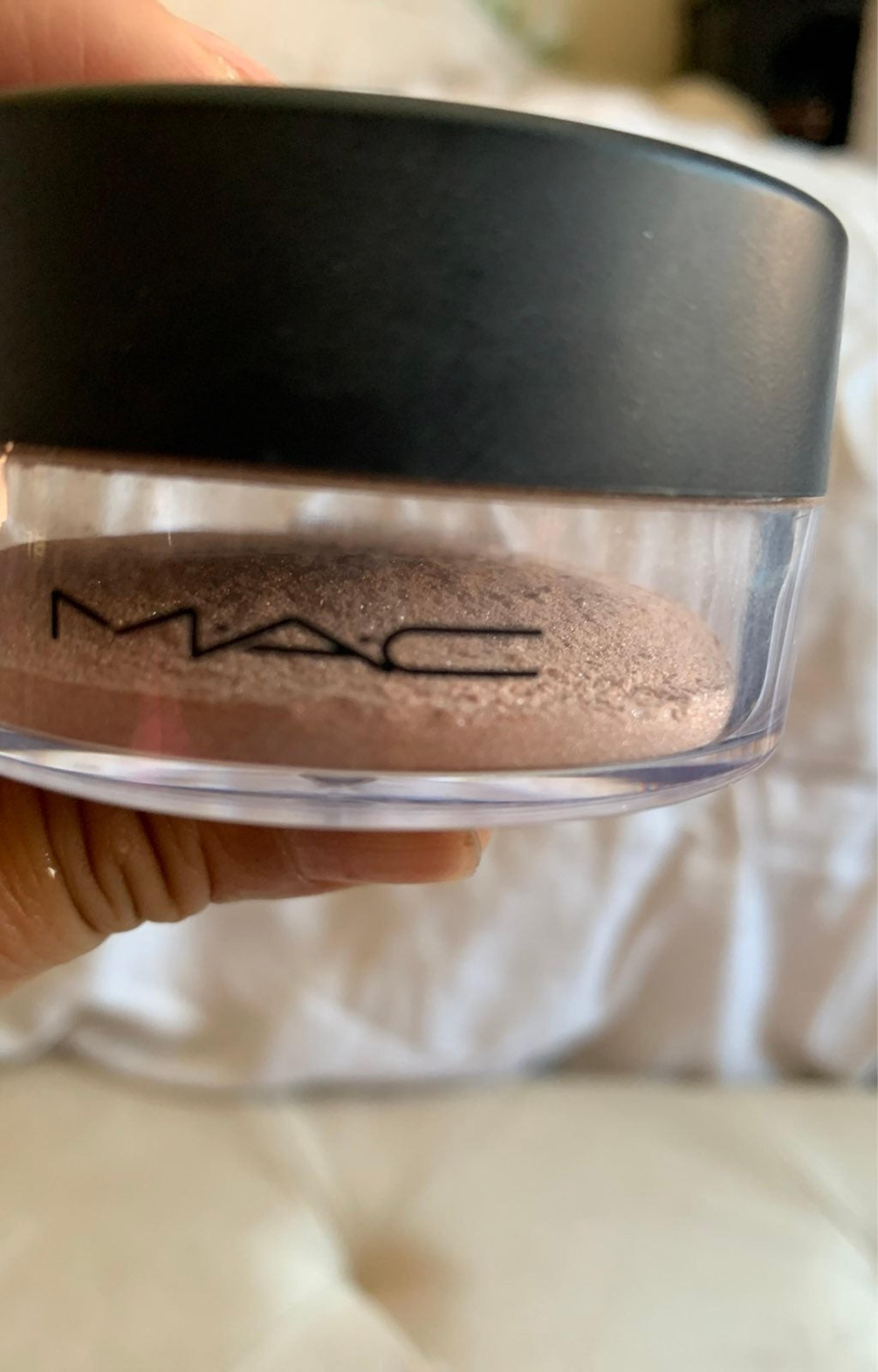 Shimmer powder