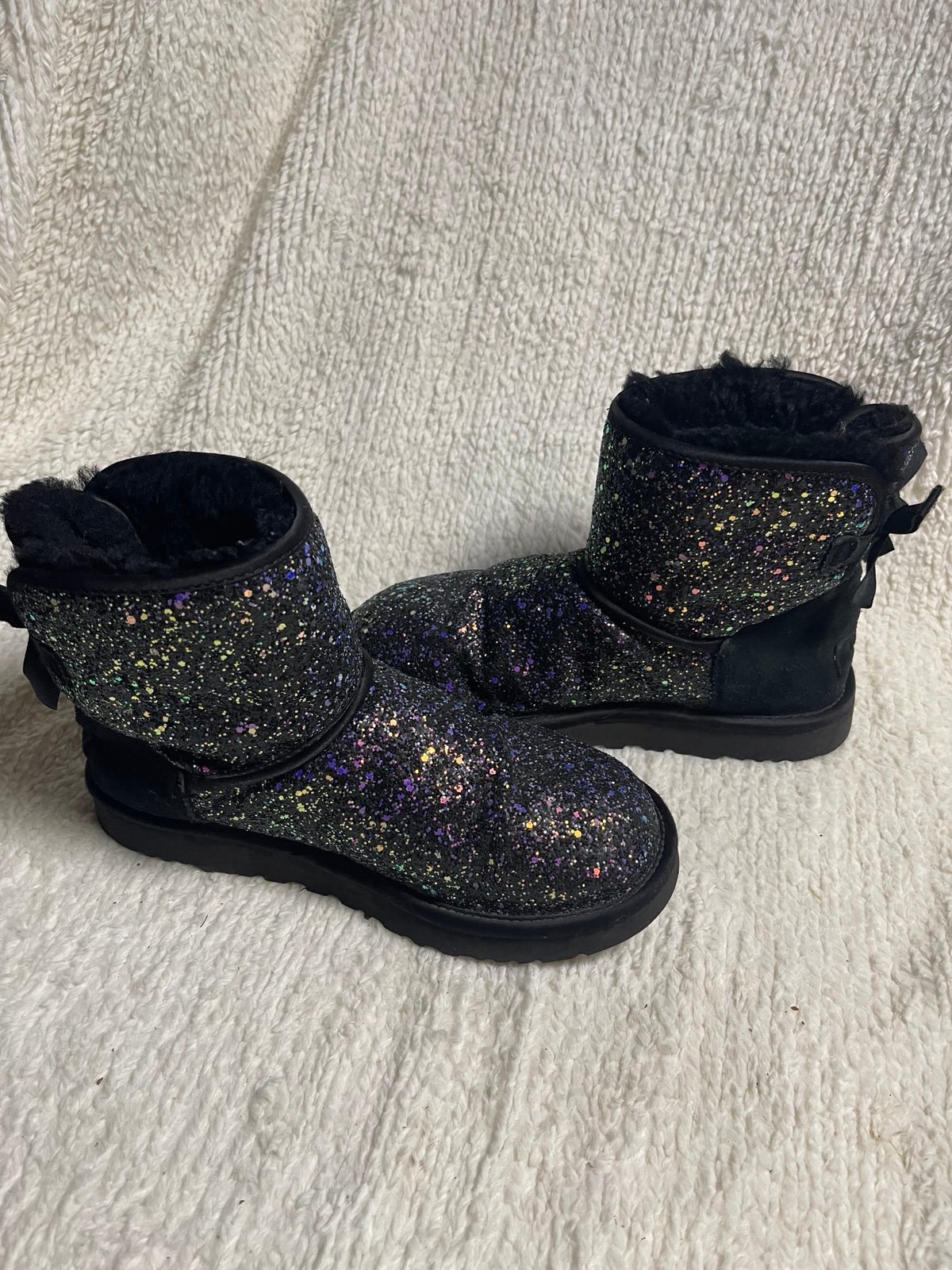 UGG Black Glitter Cosmos Black Purple Classic Shearling Boots bow accent SZ8.Pre