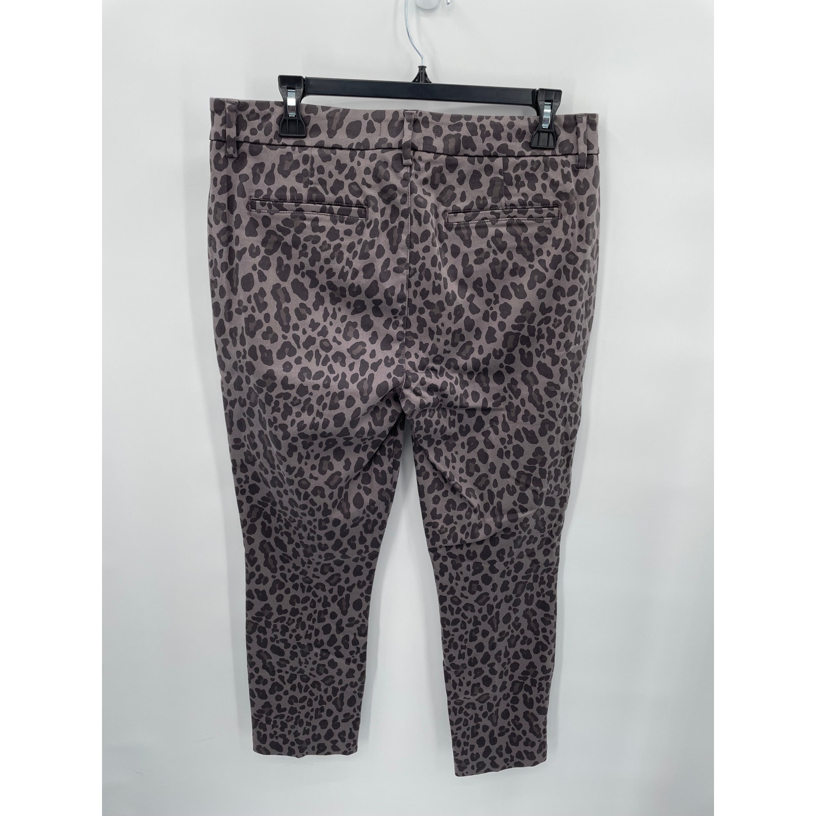 Level 99 NWT Grey Leopard Side Zip Pants // 31 chinos