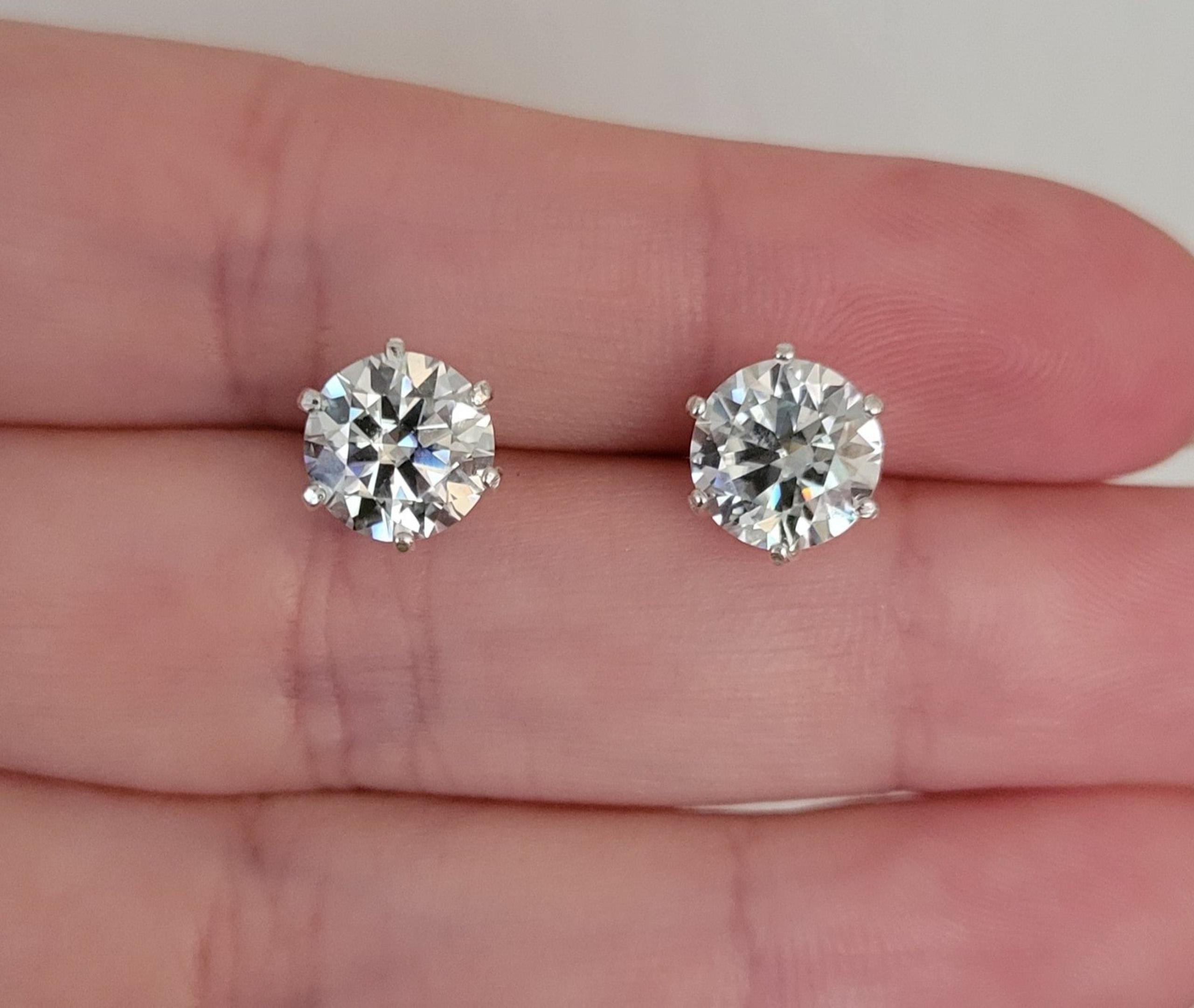 New 4ct Beautiful Moissanite  Stud Earrings