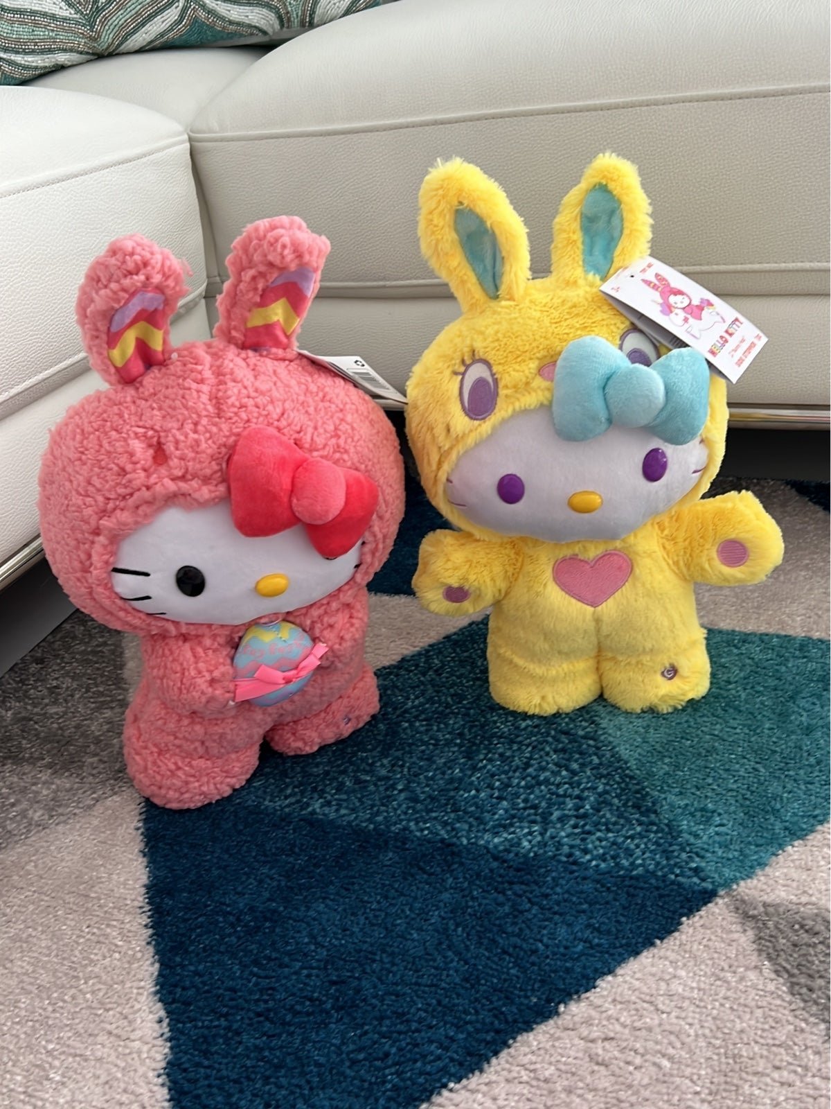 Hello Kitty Easter Side Step Greeter Plush 2023 set