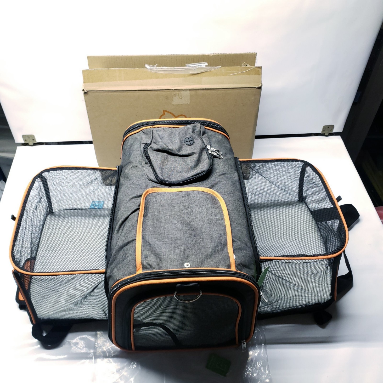 Lesure Comfy Expandable Pet Carrier with Sherpa Pad Airline Approved Size Medium
