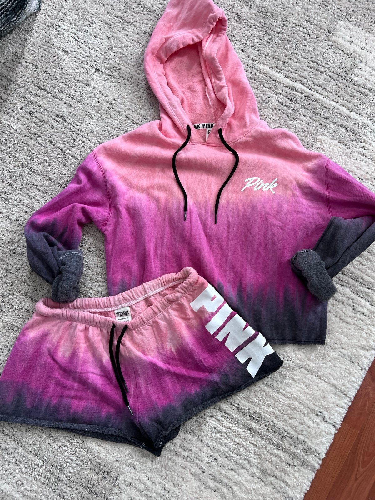 PINK Tye Dye Short Set xs