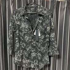 Brand new, unused! Tornado Mart Cut JQ flower print 7/8 sleeve dress shirt.