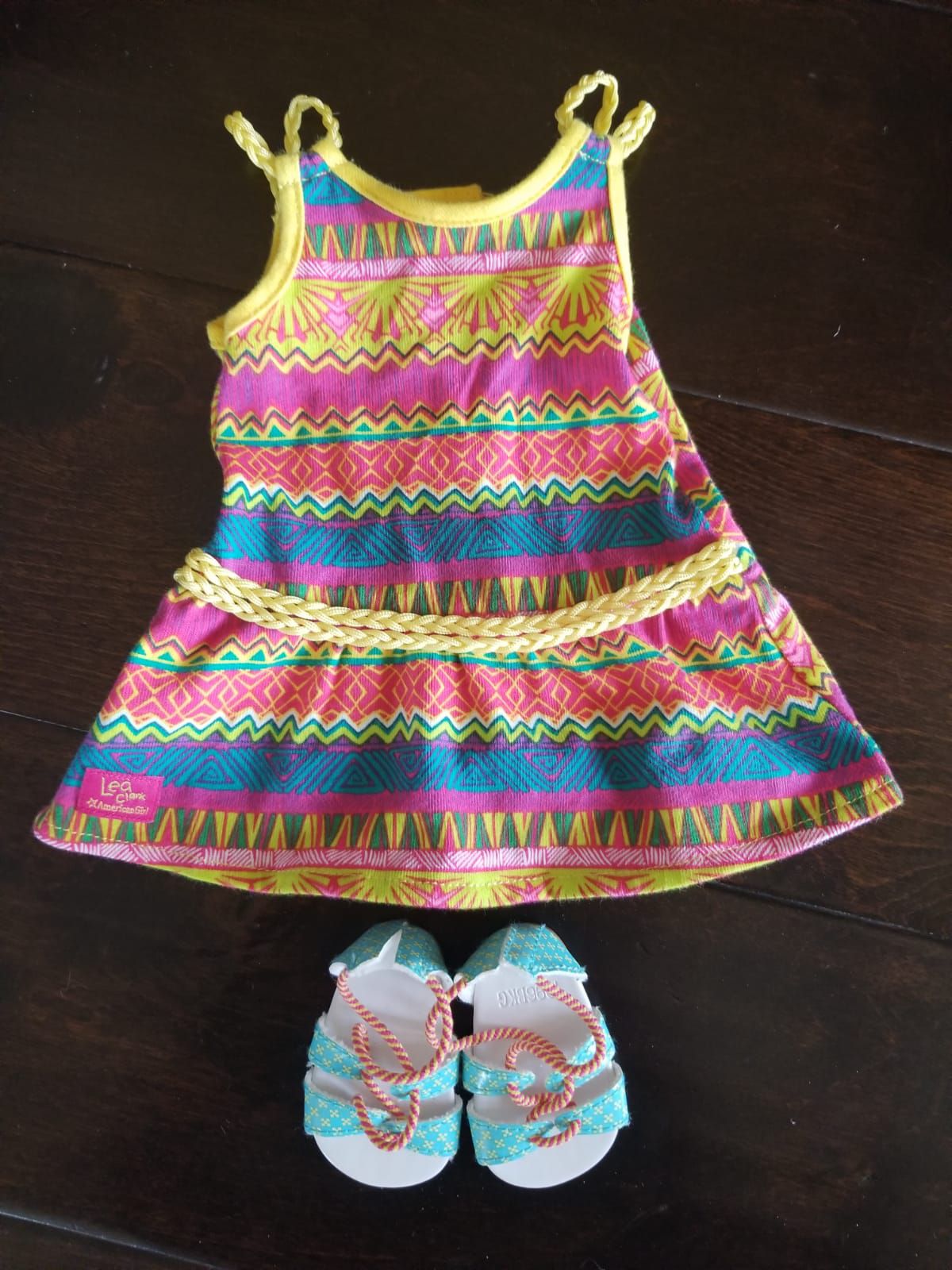 American girl Lea Clark meet outfit