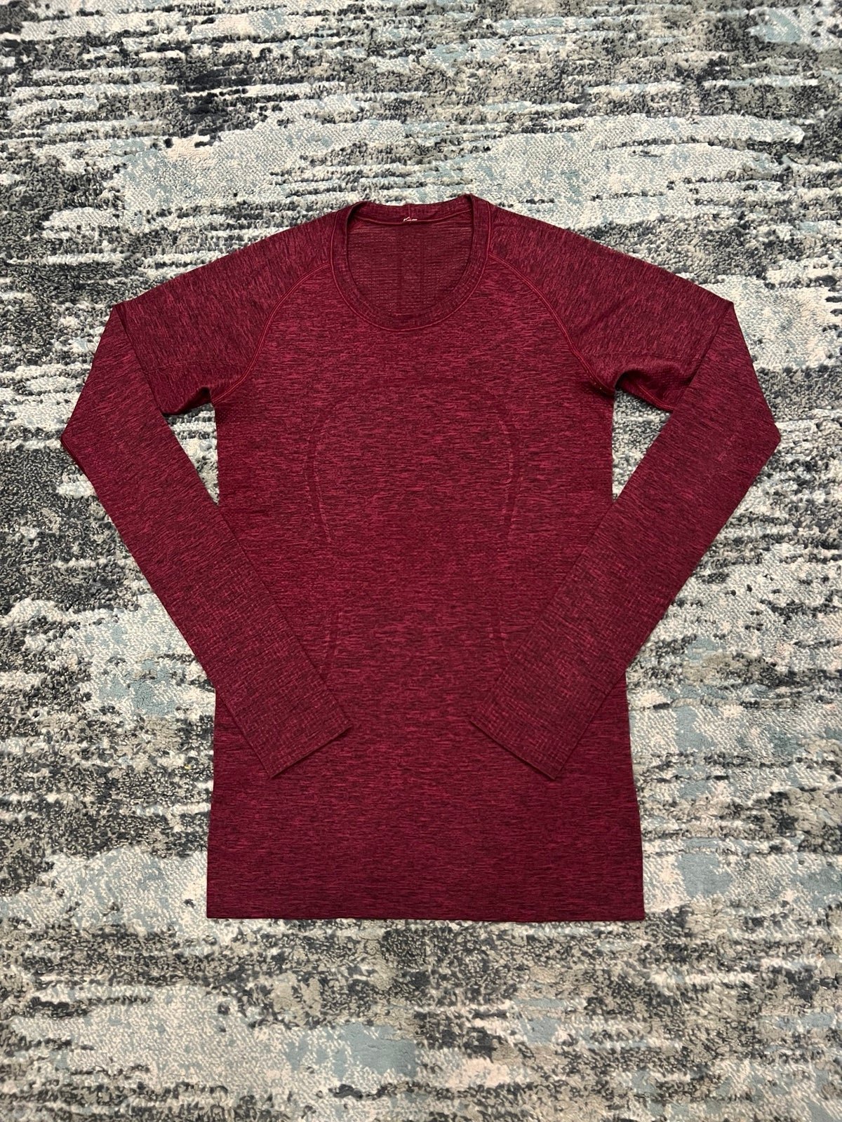 Lululemon Swiftly Tech Long Sleeve Size 6 In Star Ruby/Black