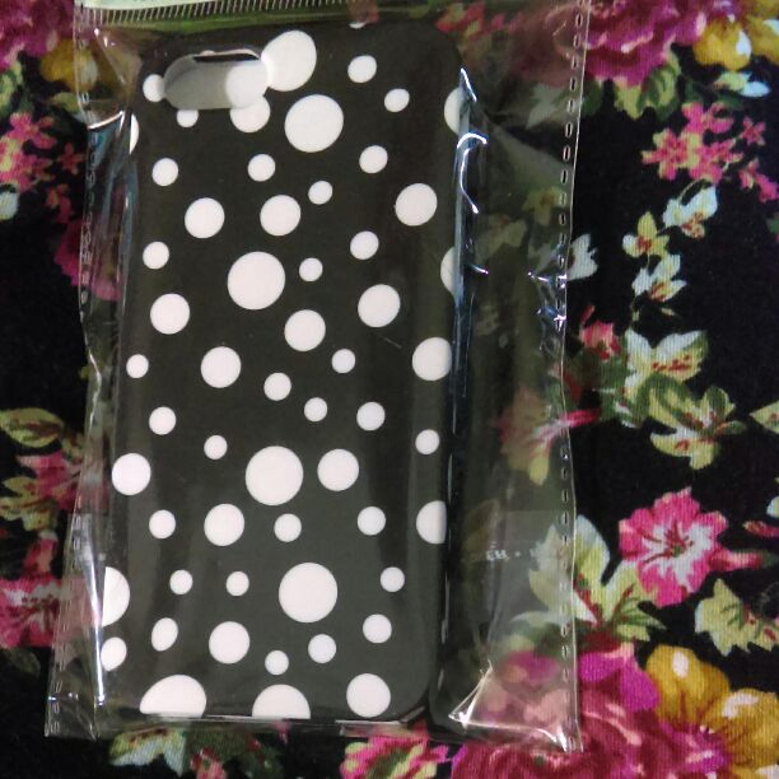 Black/White dots Apple CASE for IP 5/5s