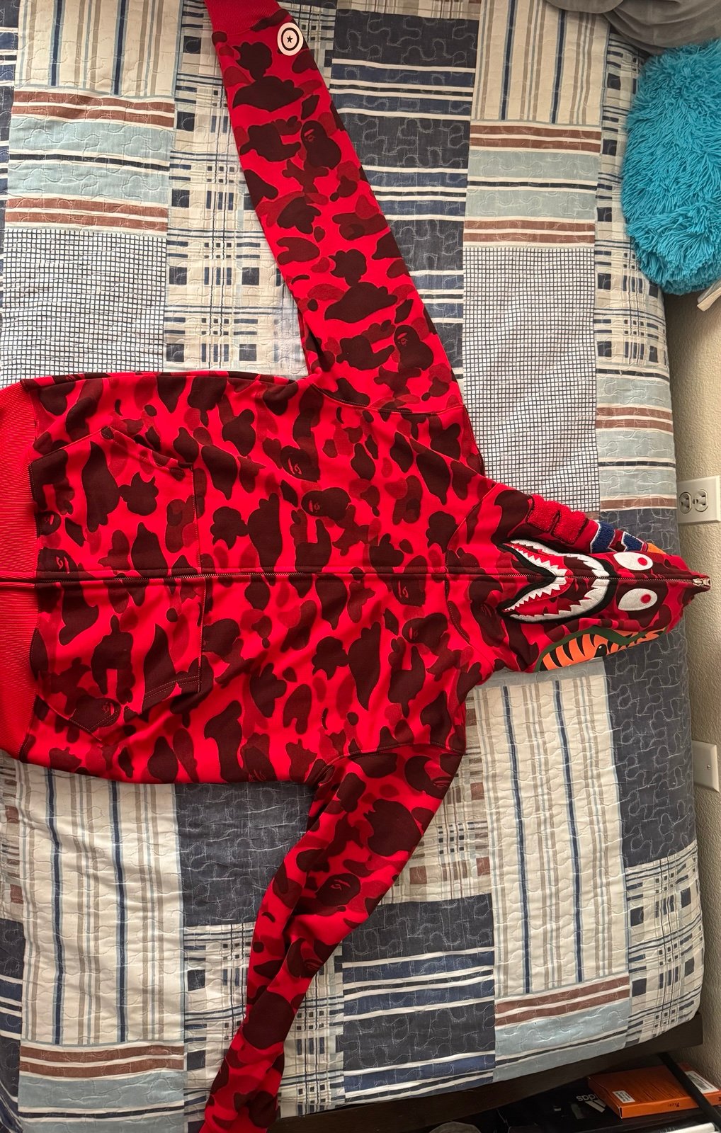 Baby shark red size xl