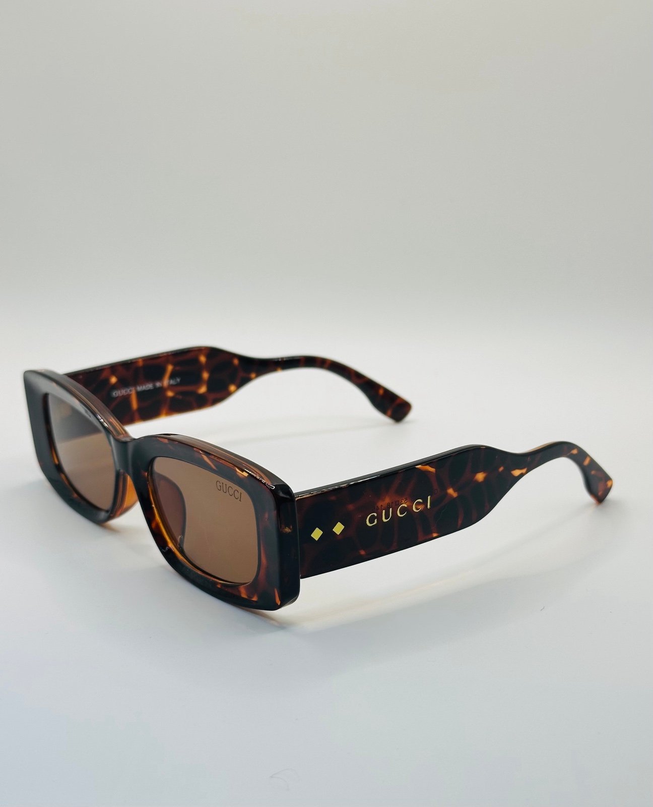 Gucci sunglasses rectangle