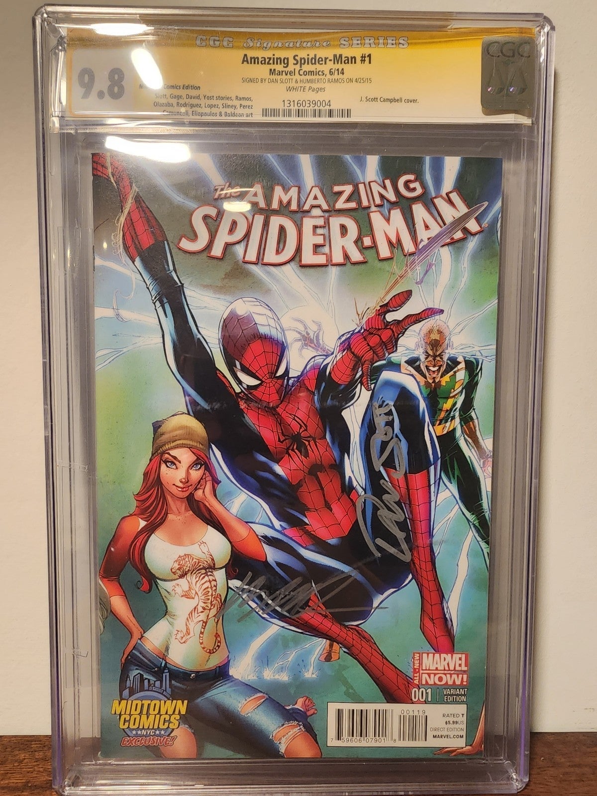 9.8 CGC SS Amazing Spider-man #1 Signed by Dan Slott & Humberto Ramos