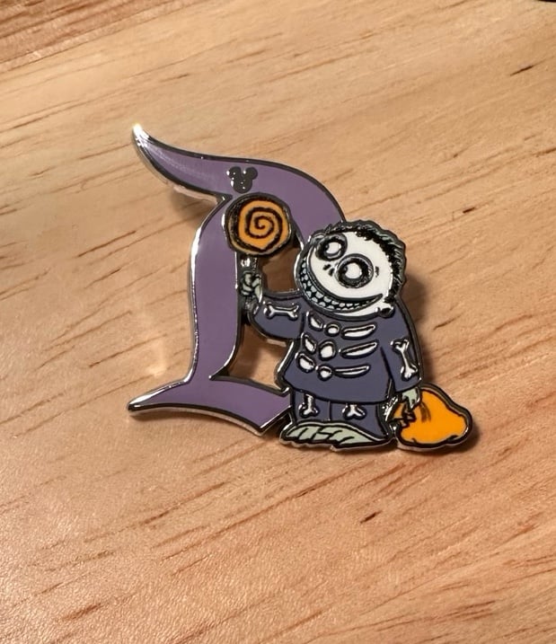 2025 DISNEYLAND PIN HIDDEN MICKEY BARREL NIGHTMARE BEFORE CHRISTMAS D