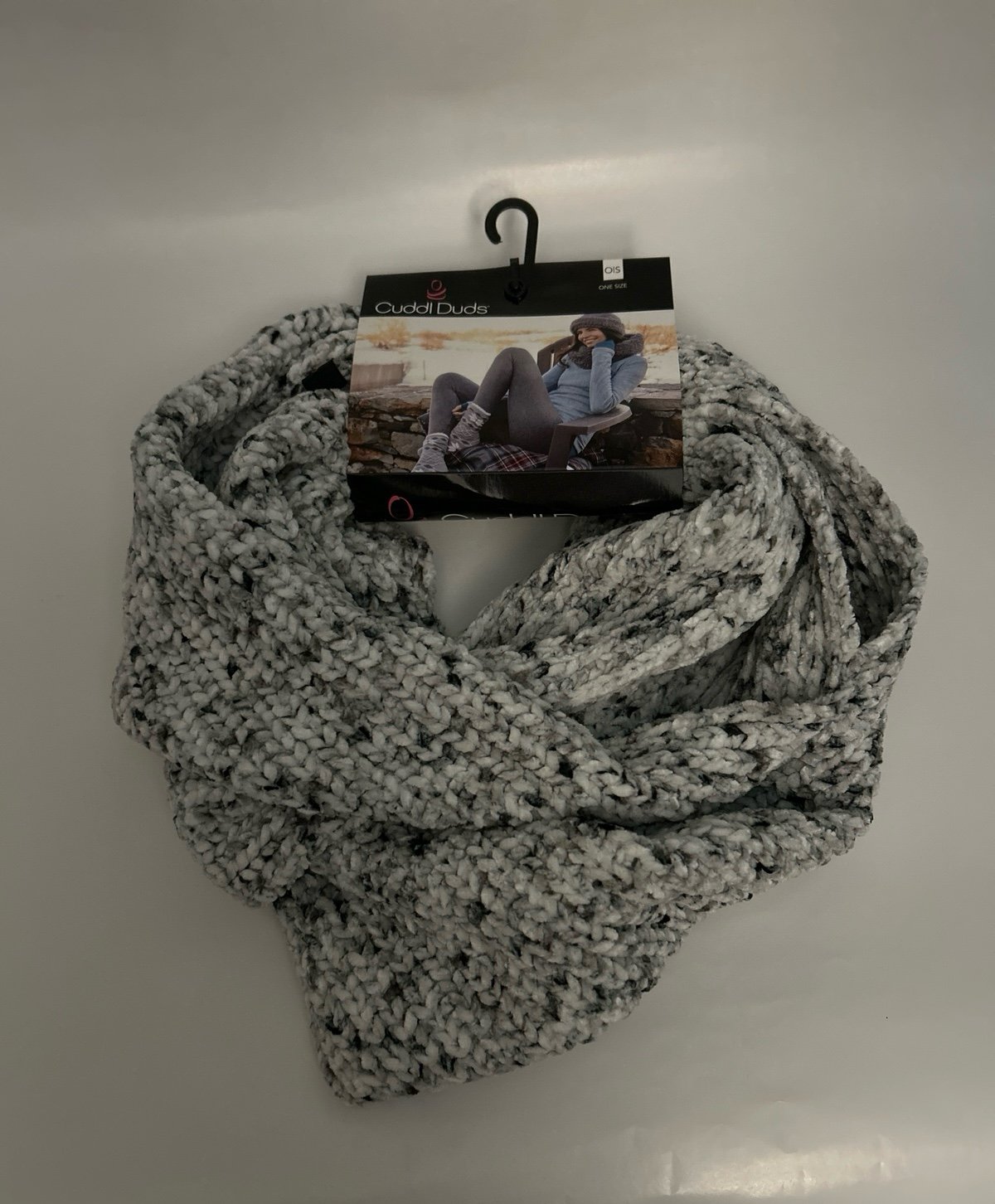 (NWT) Cuddl Duds Infinity Gray Scarf