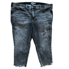 Torrid Cropped Denim Distressed Jeans Sky High Skinny Plus Women's size 24s