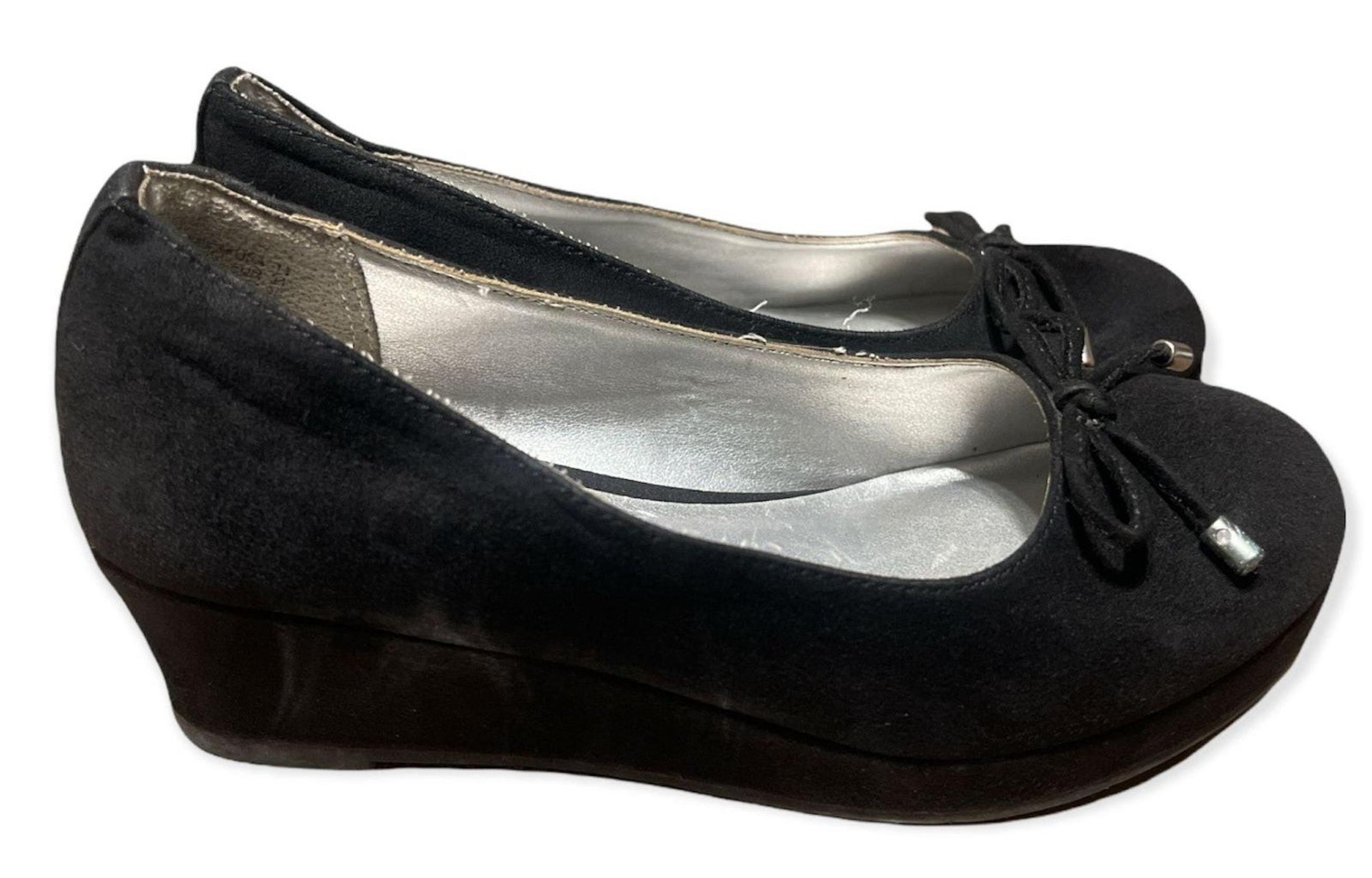 American Eagle Girls size 13 platform shoes