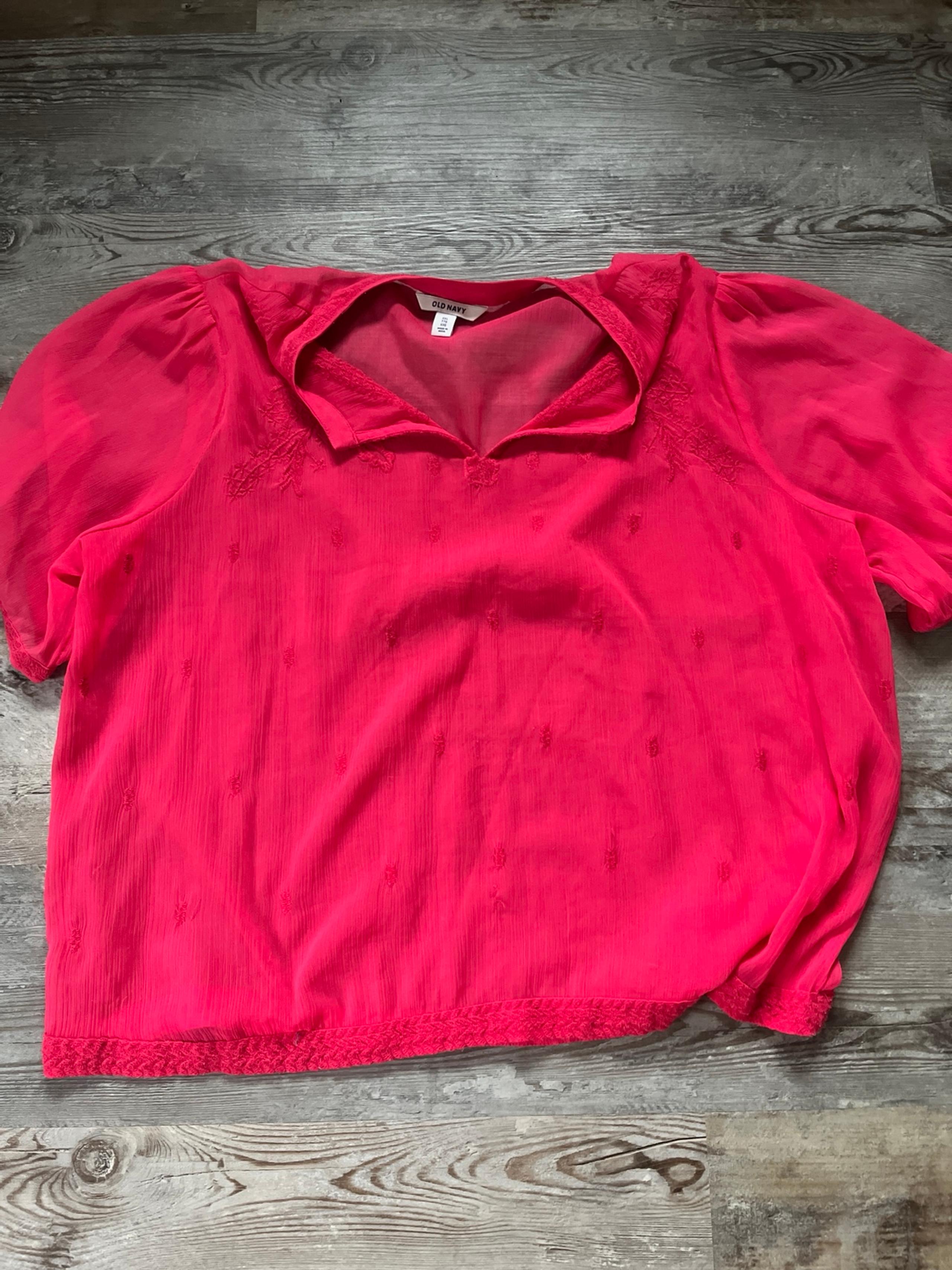 Womens old navy blouse