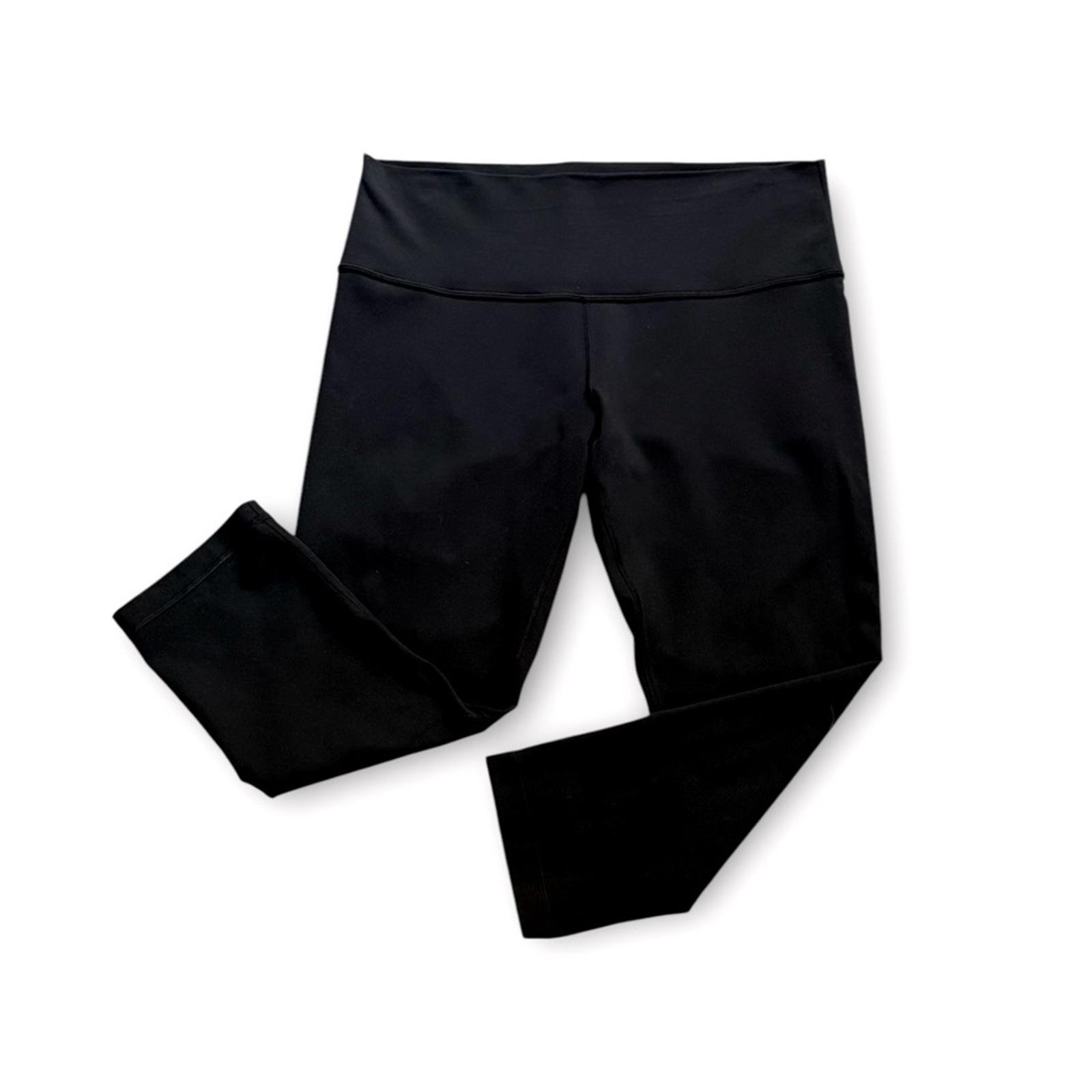 Womens Lululemon Black Cropped Leggings! Size 12!