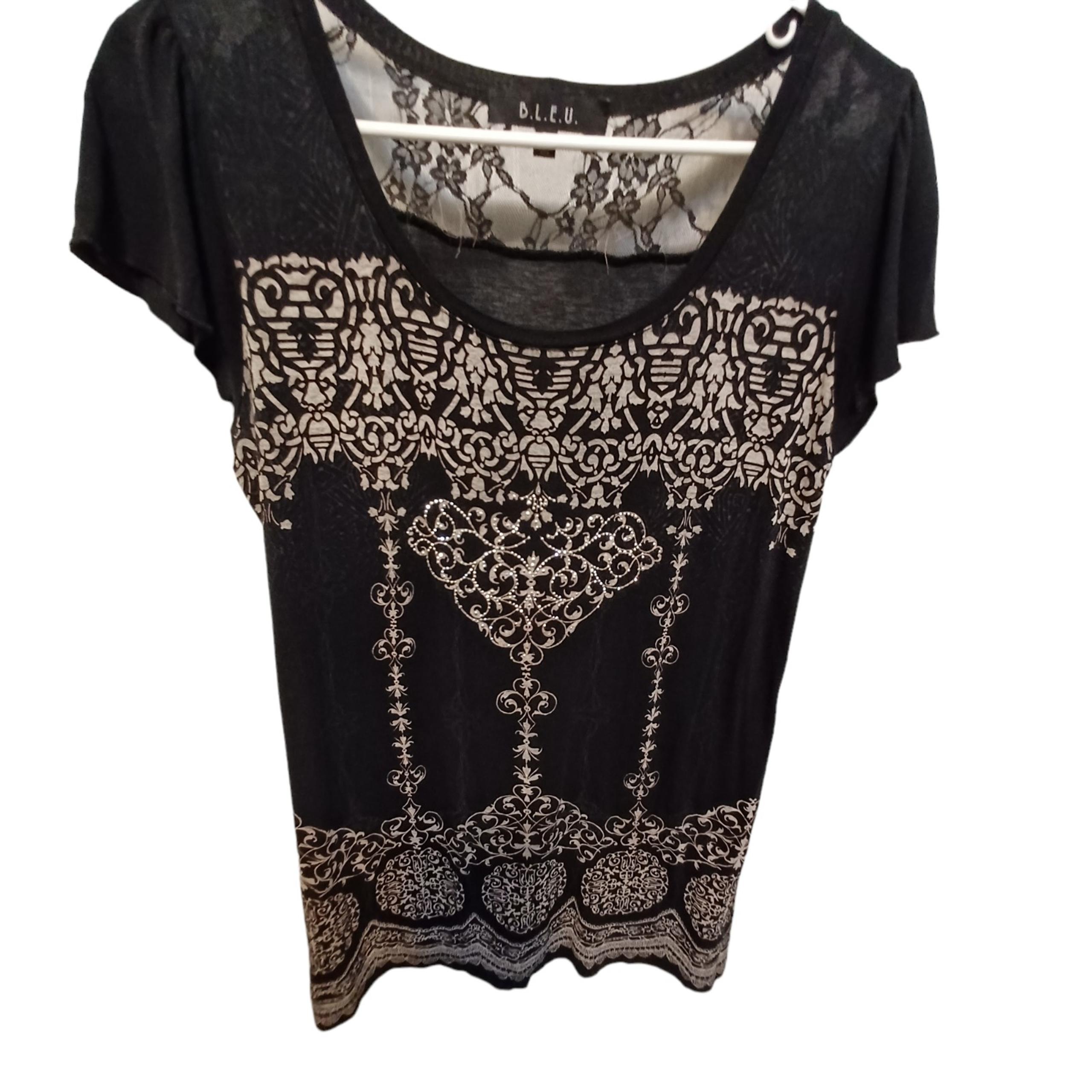 B.l.u.e. womens geometric lace detail blouse size medium