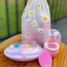 Tiniest Twirls’ Cutie Grooming Kit - Strawberry