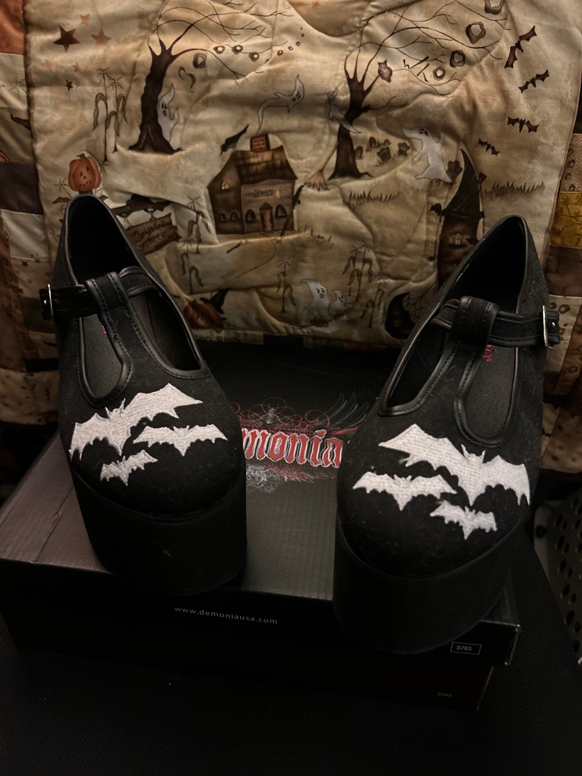Demonia platform mary janes