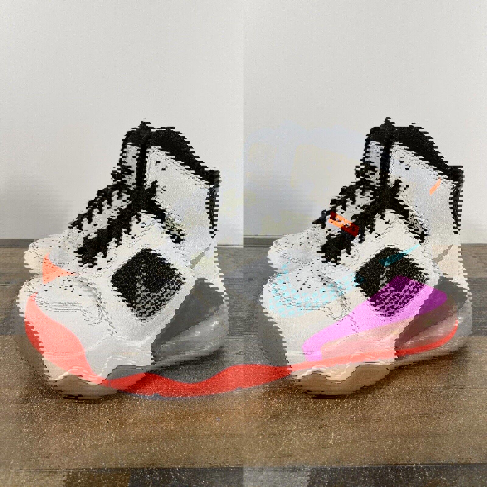 Air Jordan Mars 270 GS Hyper Violet Size 7Y Kids /8.5 Wmns Orange Pink BQ6508-10