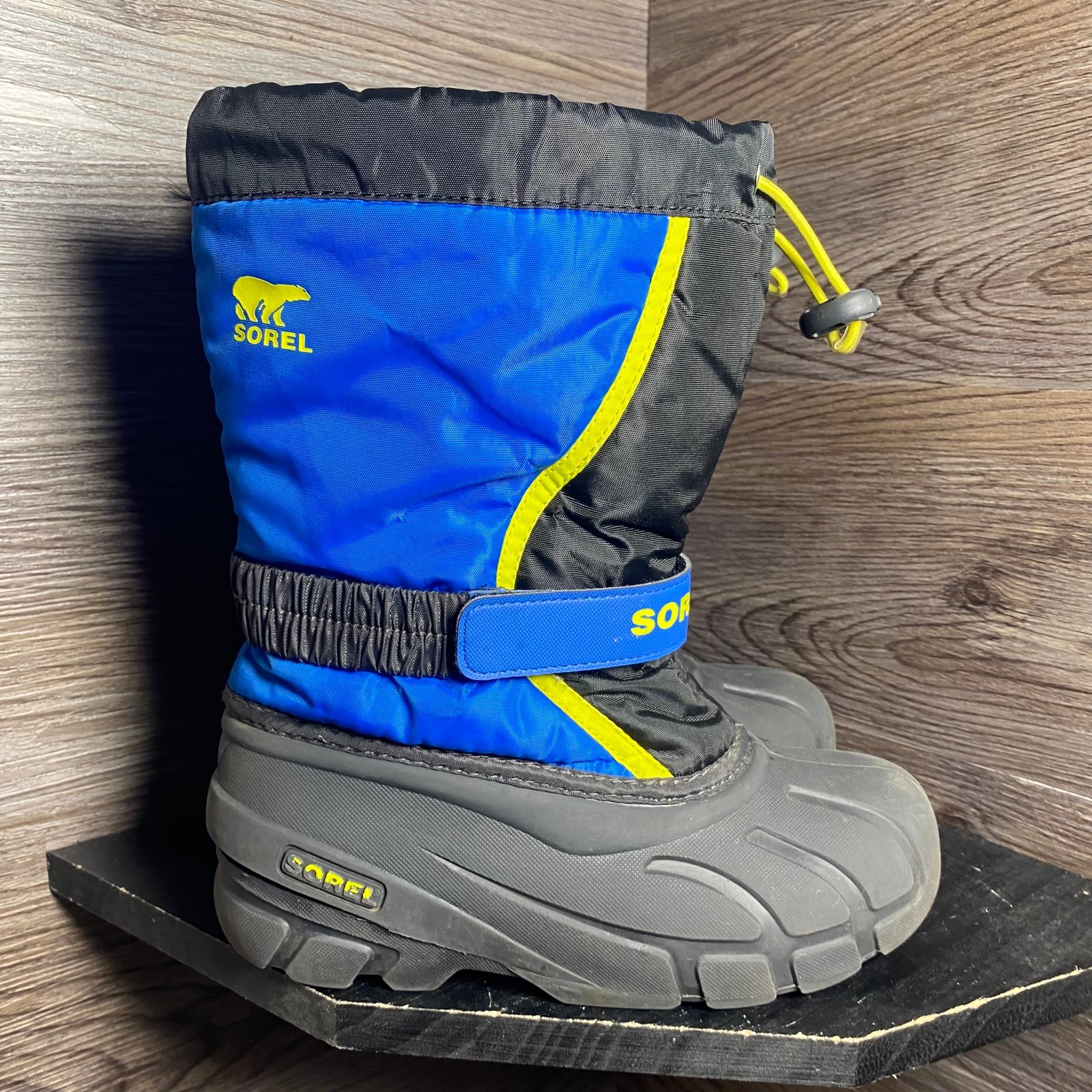 Sore flurry waterproof snow boots black blue