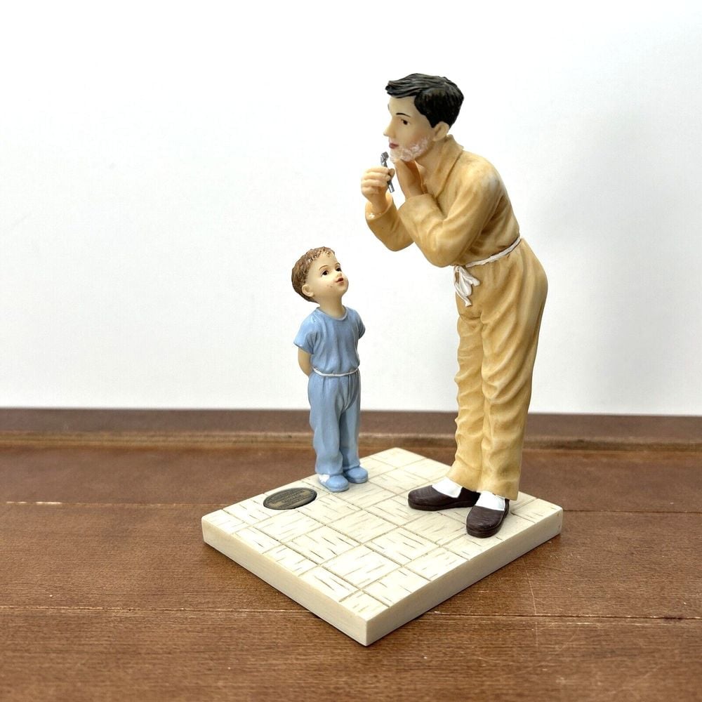 Norman Rockwell Islandia International Collection Little Shaver 5.5 Figurine